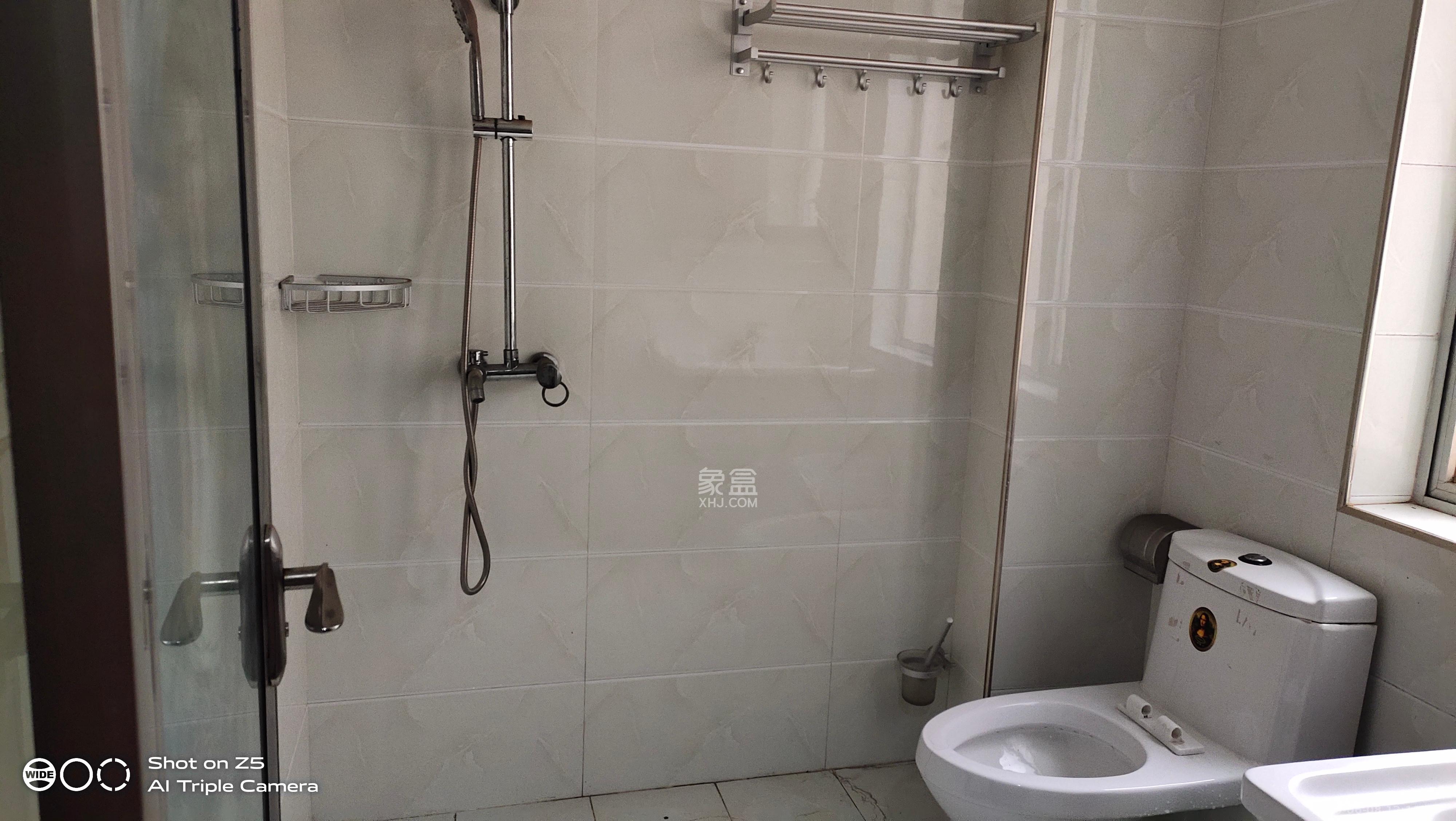 恒广国际景园一二区  4室2厅2卫    3200.0元/月室内图