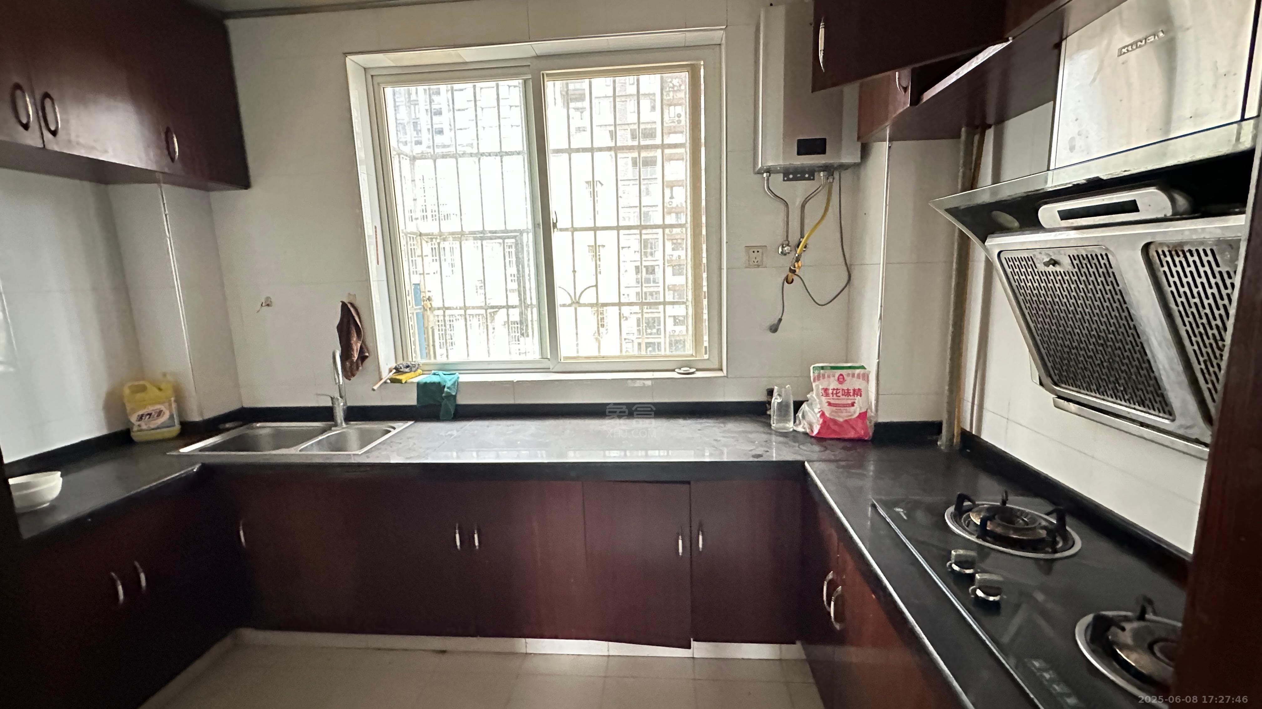 瀚水栗源 4室2厅3卫 1500.0元/月 瀚水栗源 4室2厅3卫 1500.0元/月室内图