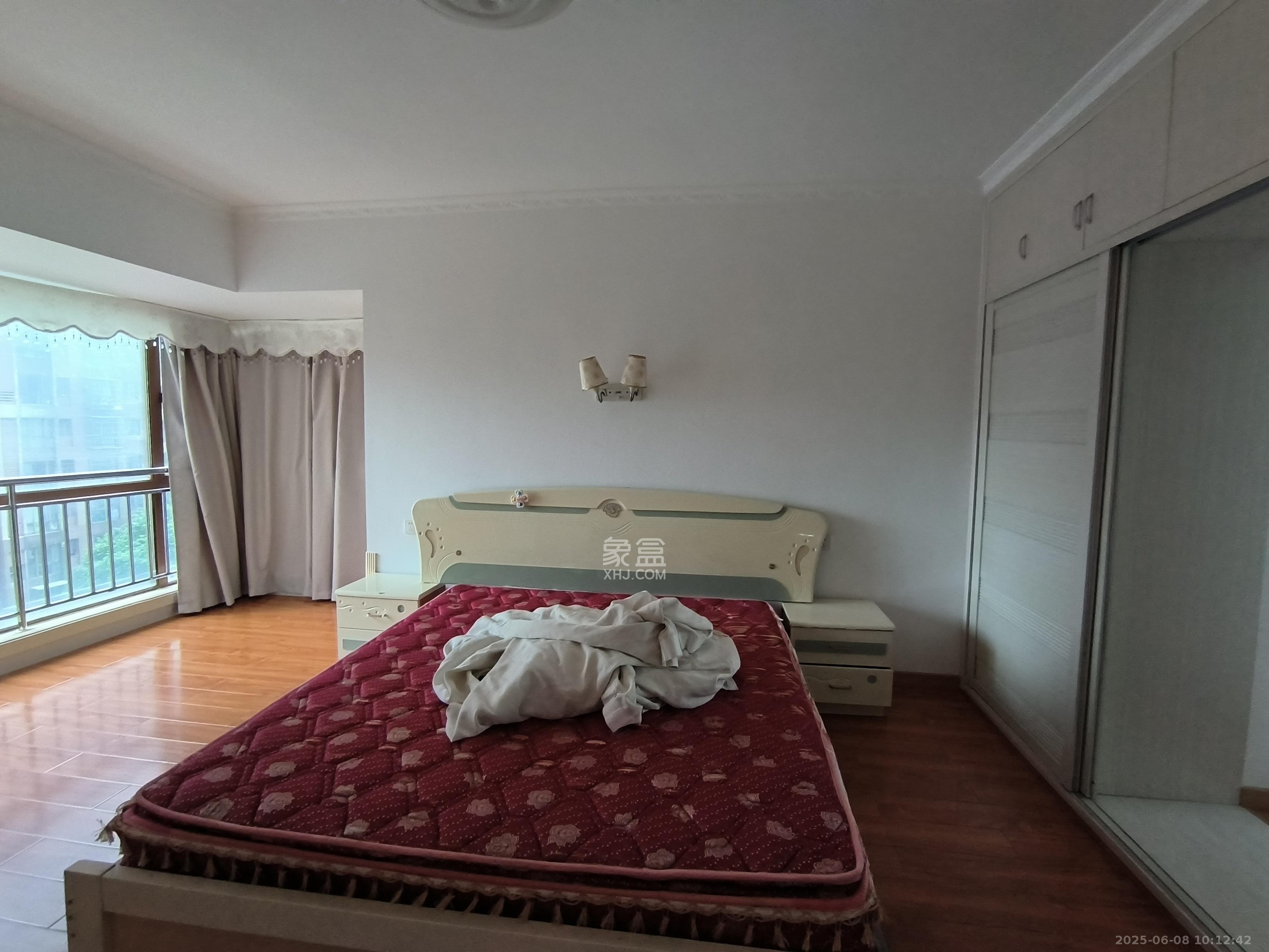 锑都家园  4室2厅2卫    2000.0元/月 锑都家园  4室2厅2卫    2000.0元/月室内图