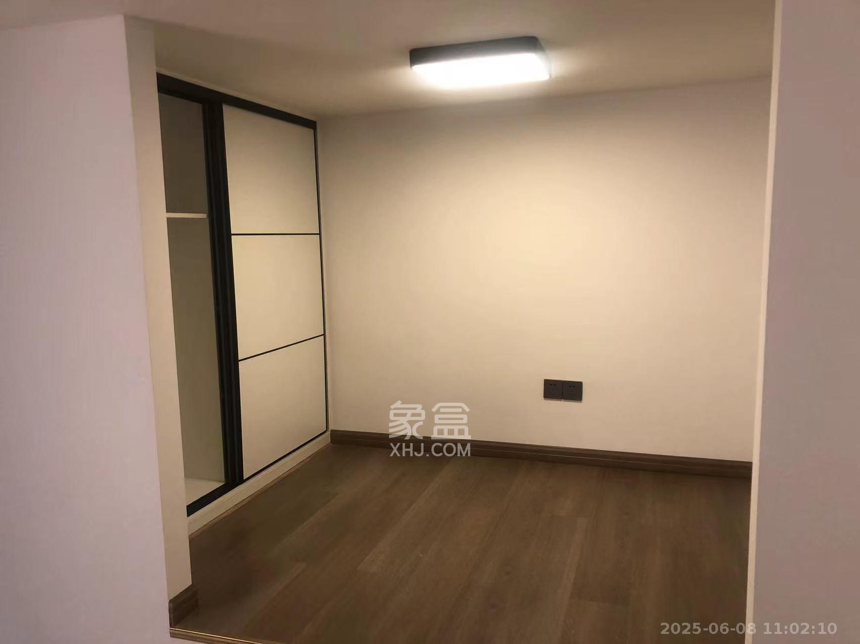 龙湖新壹城  1室1厅1卫   2300.00元/月室内图