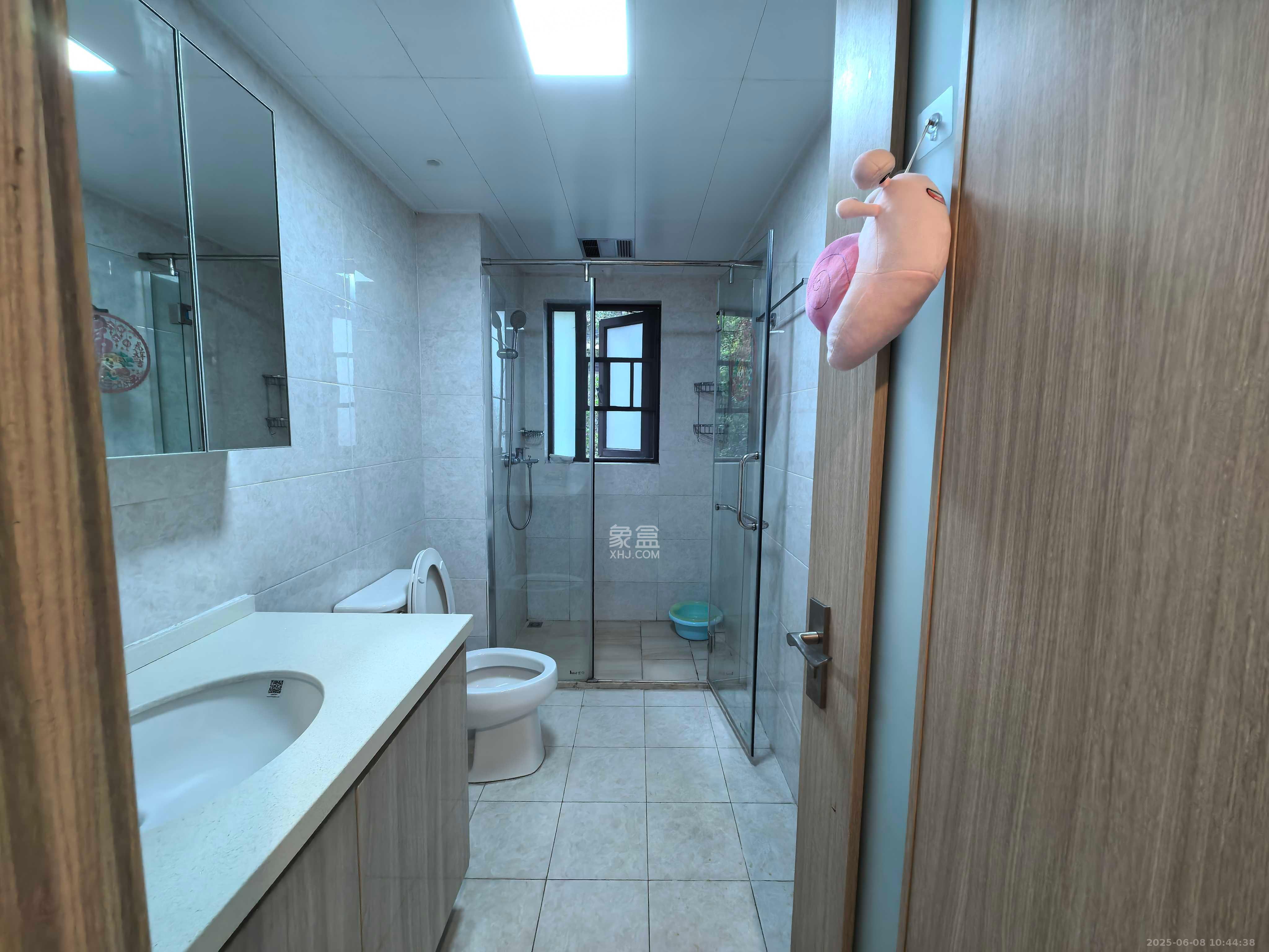 新城国际花都  3室2厅2卫    1700.0元/月 新城国际花都  3室2厅2卫    1700.0元/月室内图