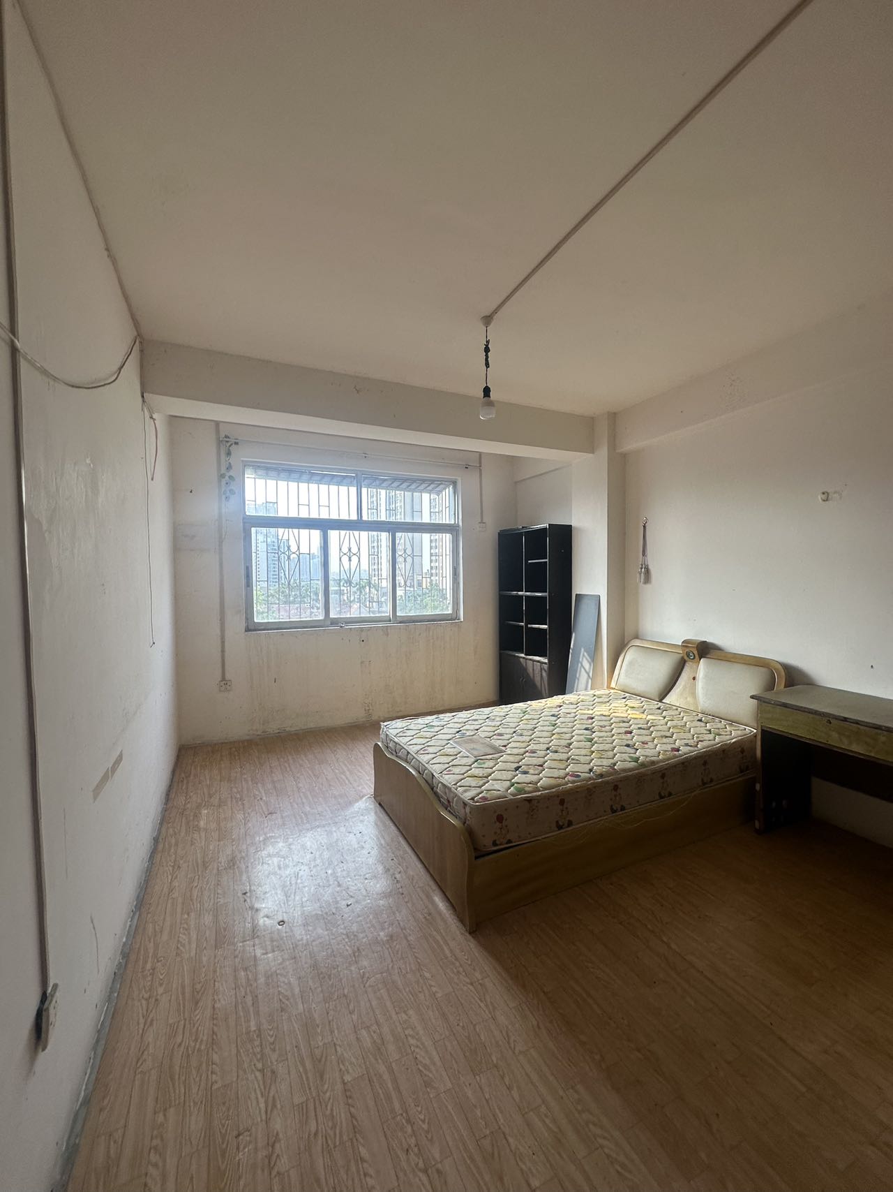 颐远山庄(文明东路)  3室2厅1卫    75.0万 颐远山庄(文明东路)  3室2厅1卫    75.0万室内图