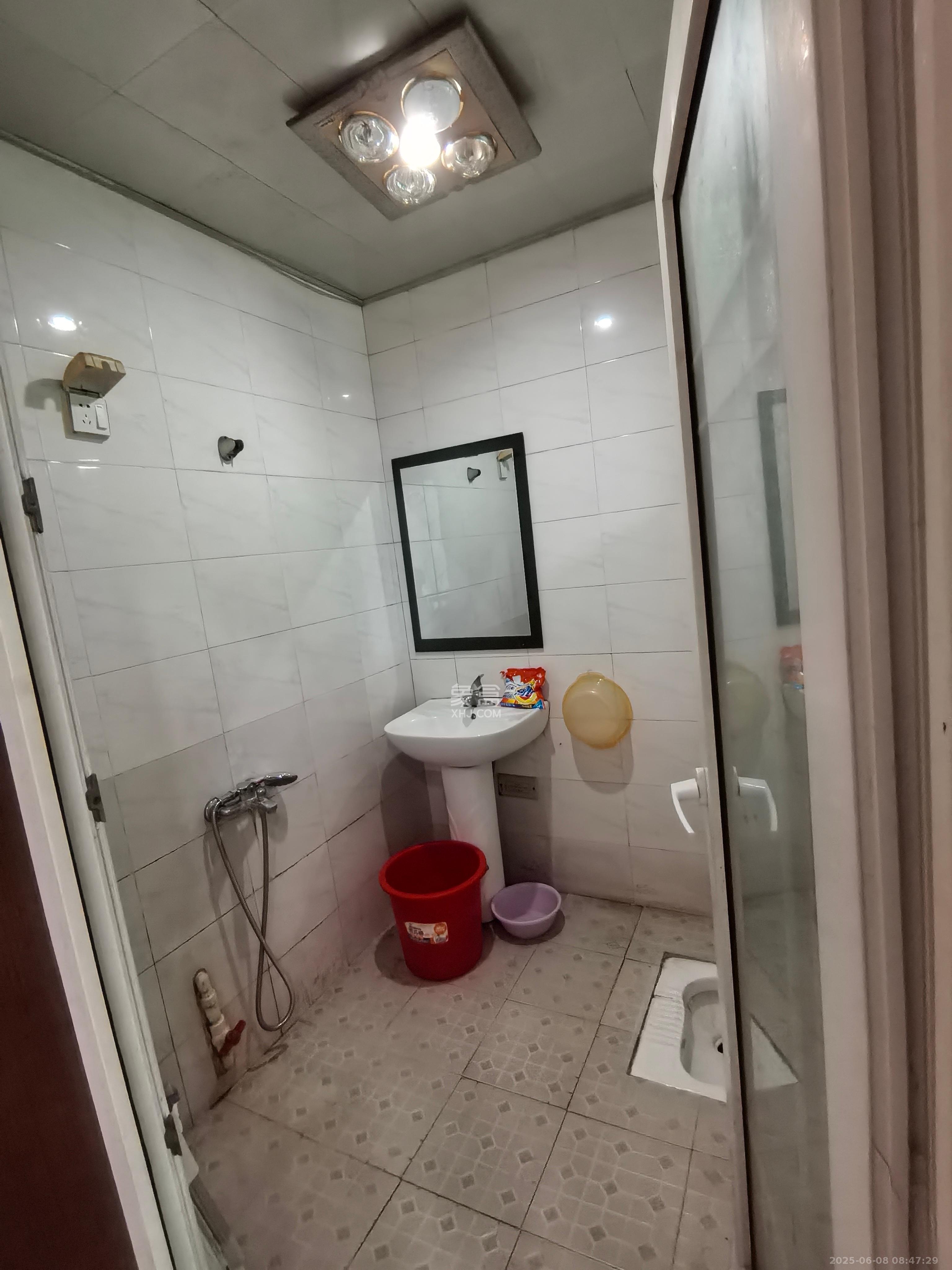 中南汽车世界 2室1厅1卫 1200.0元/月 中南汽车世界 2室1厅1卫 1200.0元/月室内图