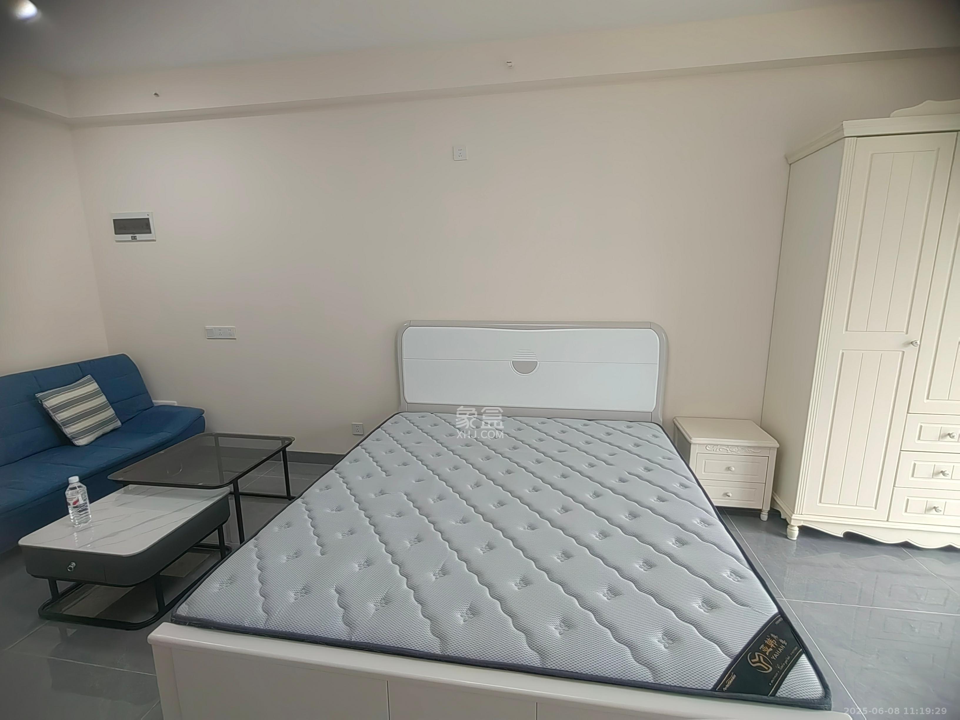 星沙算中心  1室1厅1卫    1800.0元/月 星沙算中心  1室1厅1卫    1800.0元/月