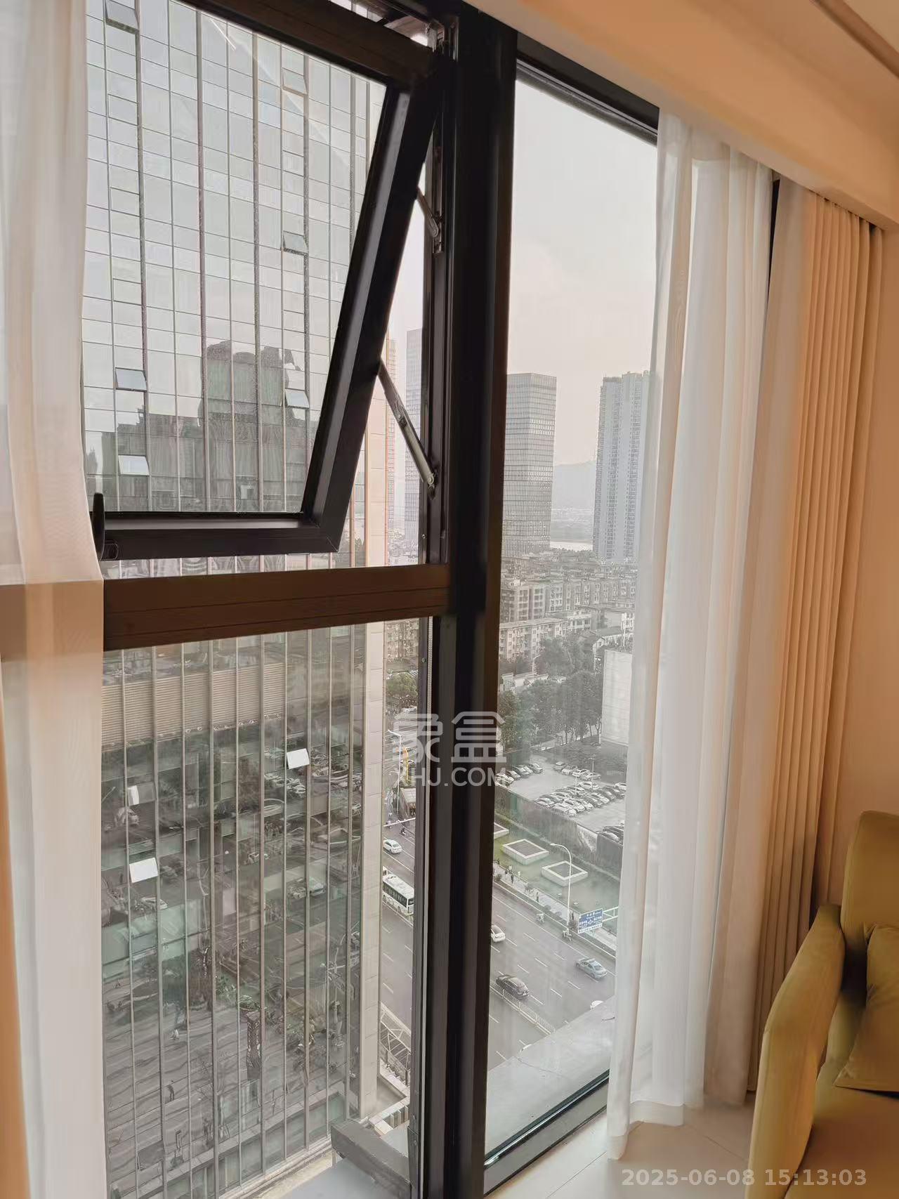 华润置地中心  2室1厅1卫   2700.00元/月室内图