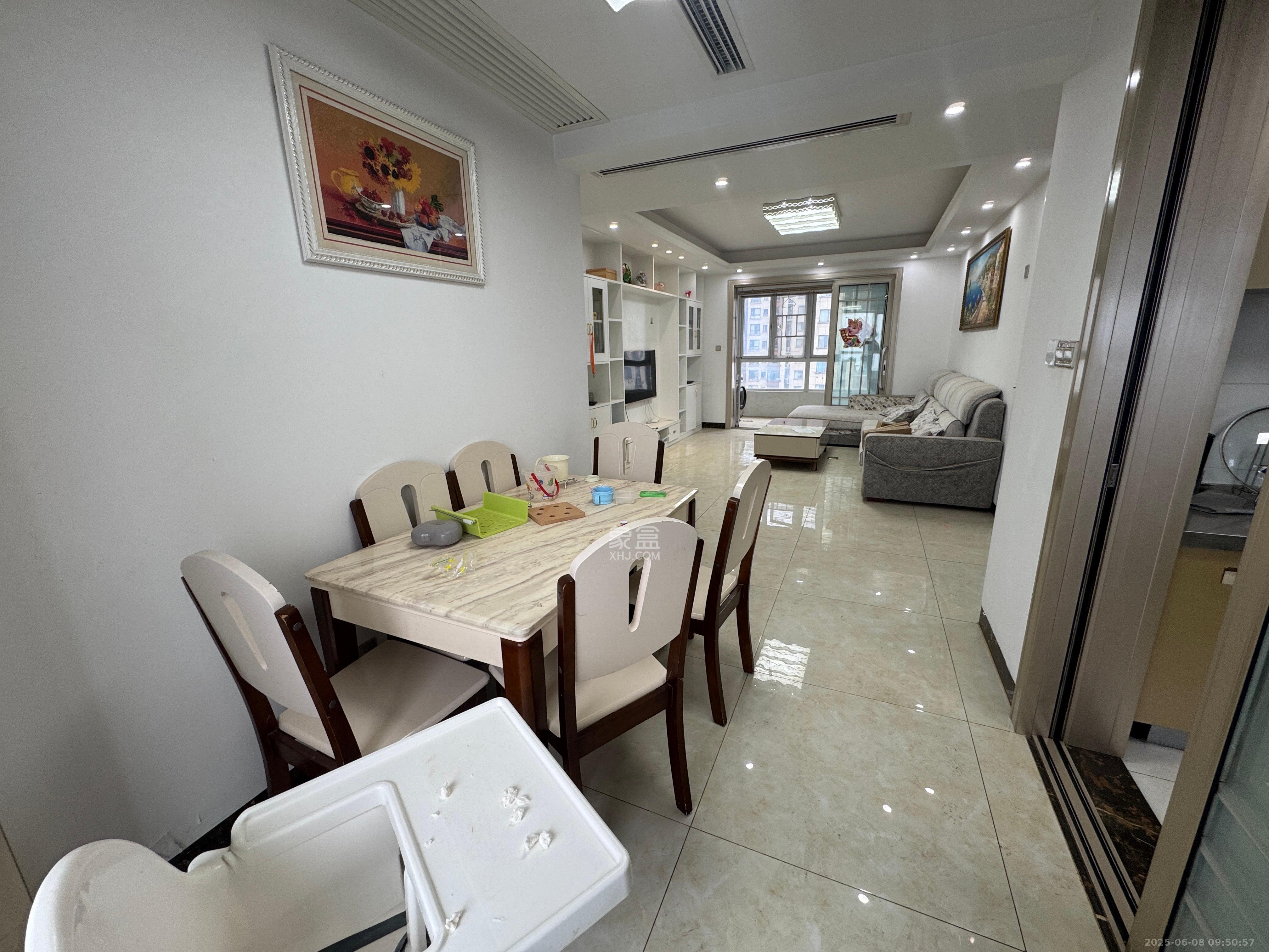 山语城三期  3室2厅2卫    2300.0元/月 山语城三期  3室2厅2卫    2300.0元/月室内图