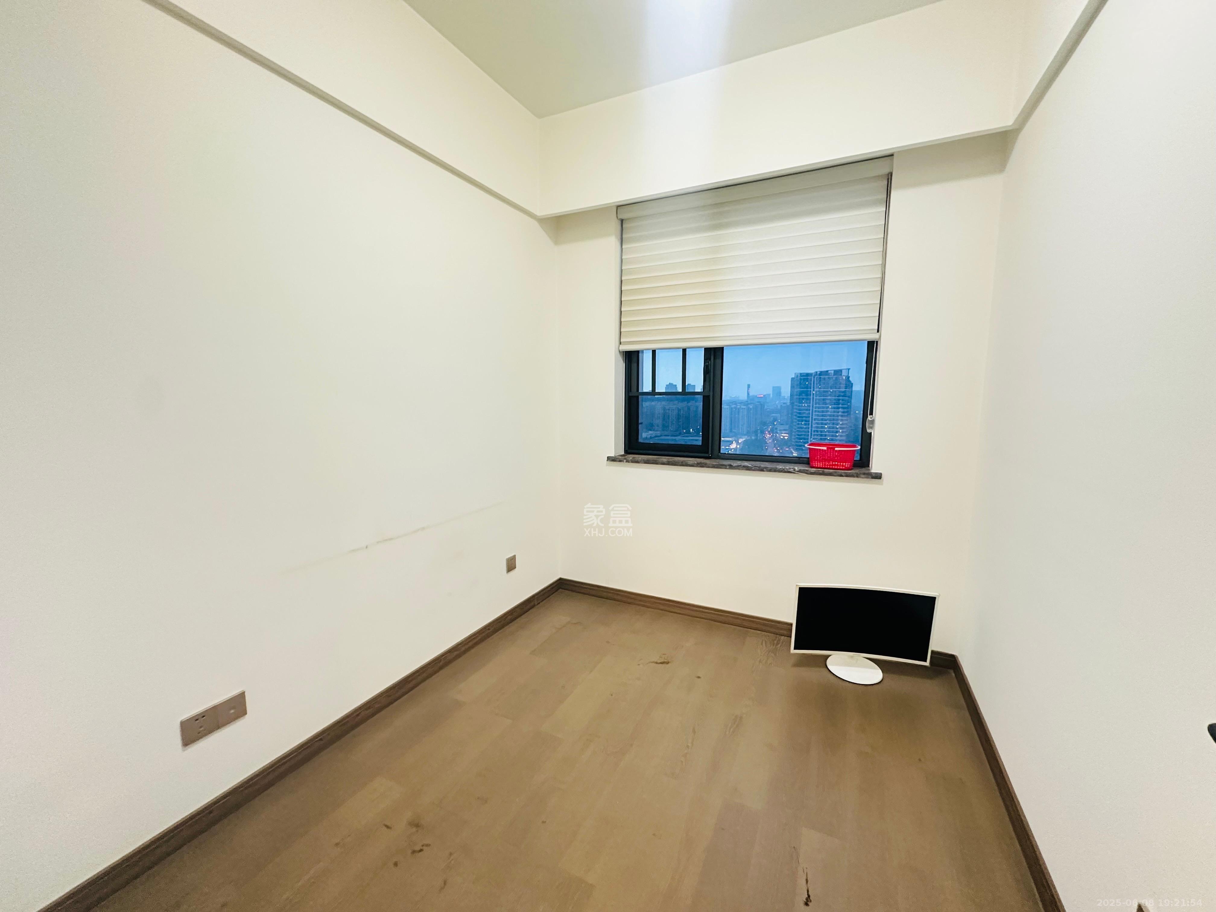 梅溪枫林  4室2厅2卫   3500.00元/月室内图