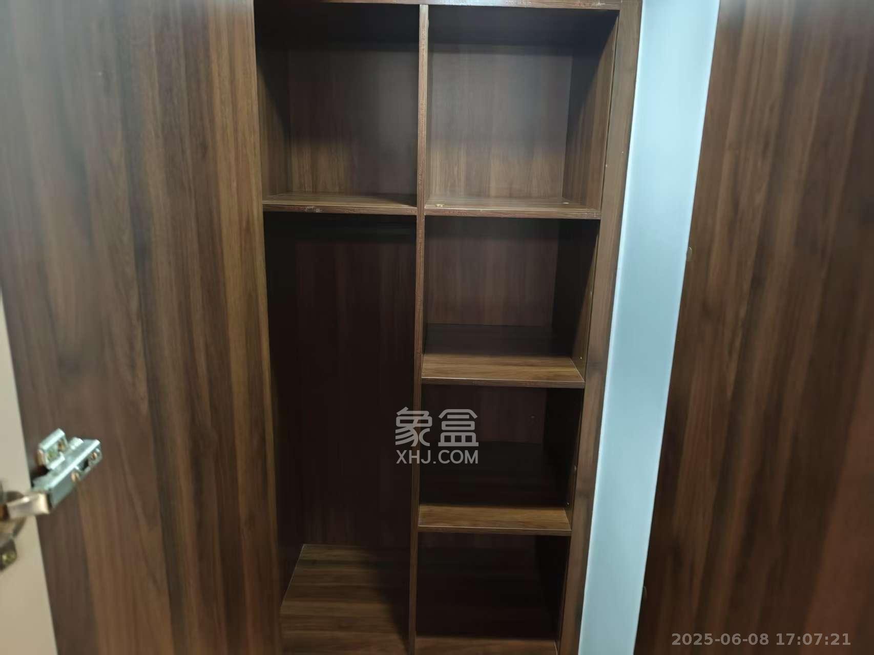 金地铂悦  1室2厅2卫   2200.00元/月室内图