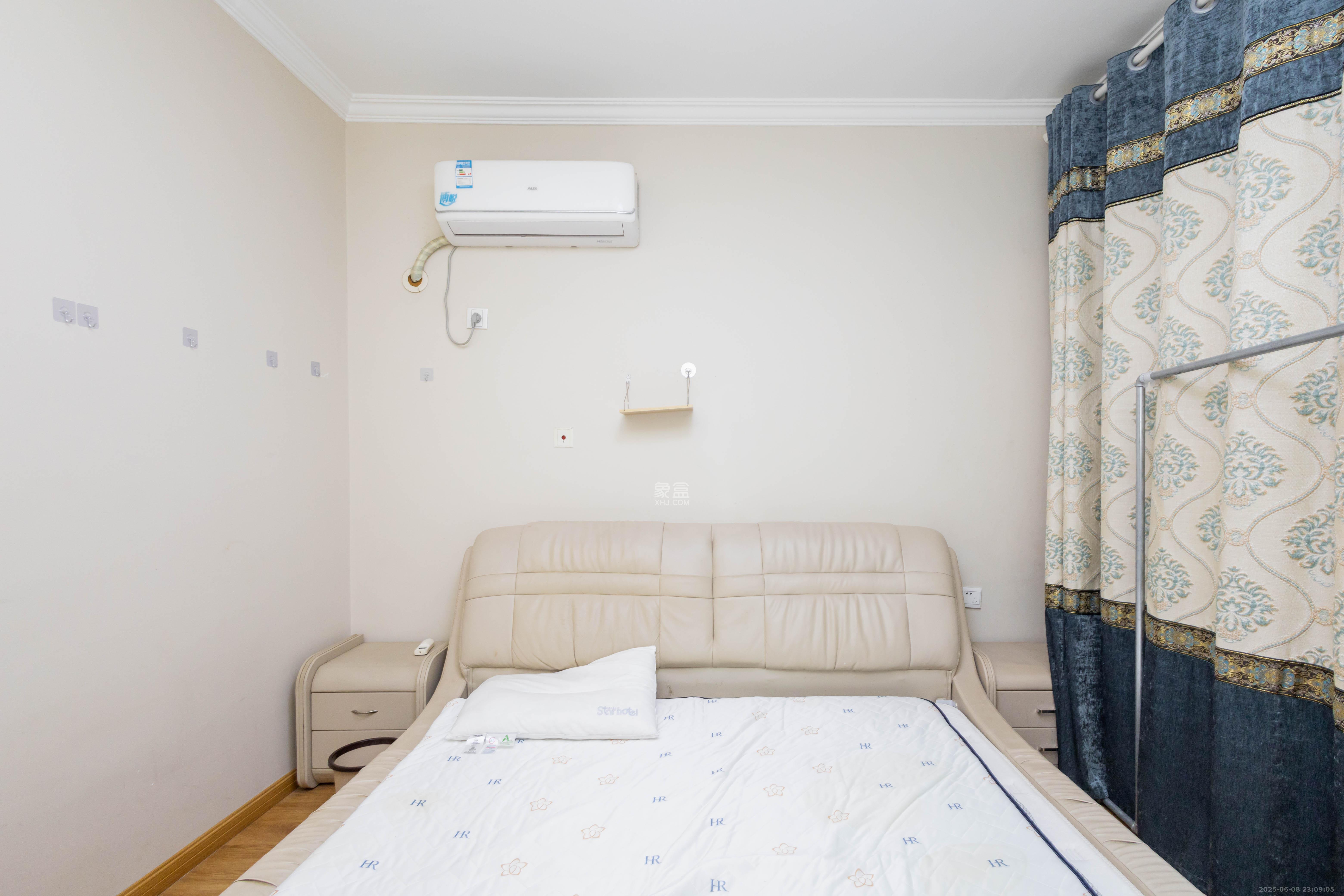 辉宏橄榄城  3室2厅1卫    65.0万卧室