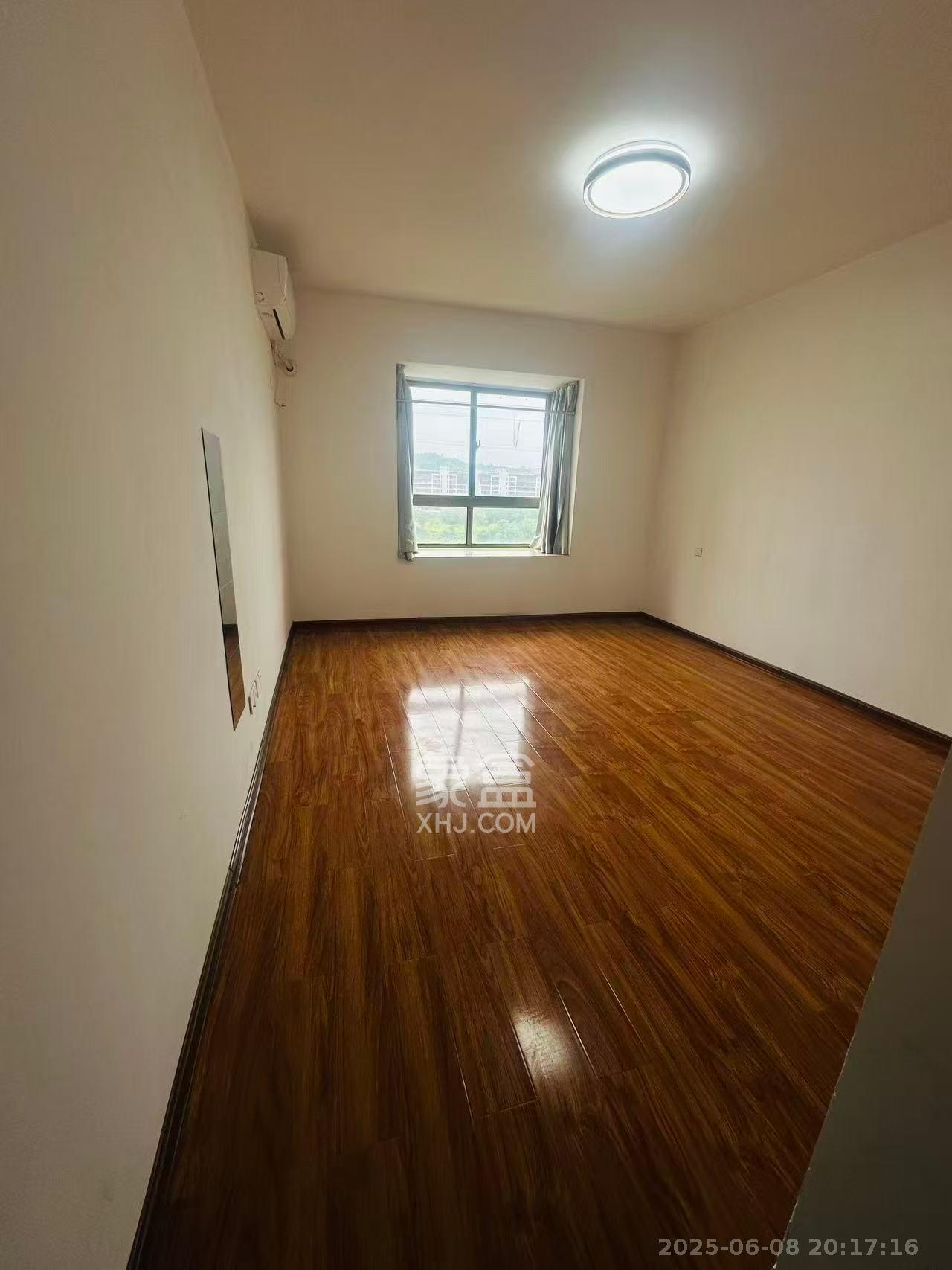 中天瑞景  5室2厅1卫    3500.0元/月室内图