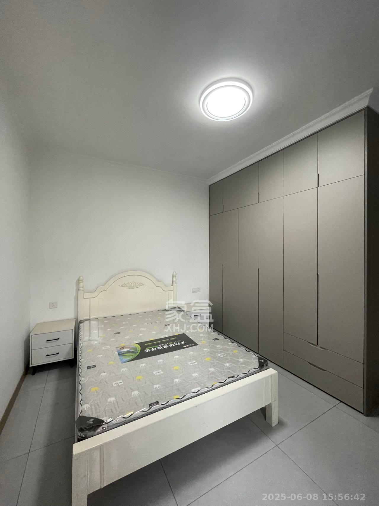 先锋新宇  2室1厅1卫    1800.0元/月室内图