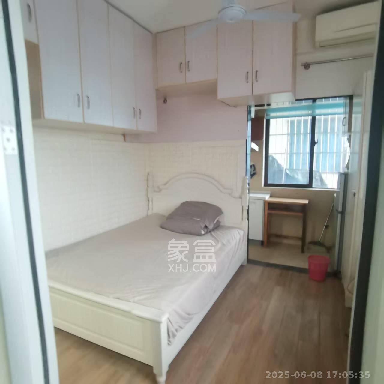 长盛上东区  1室1厅1卫    1200.0元/月室内图