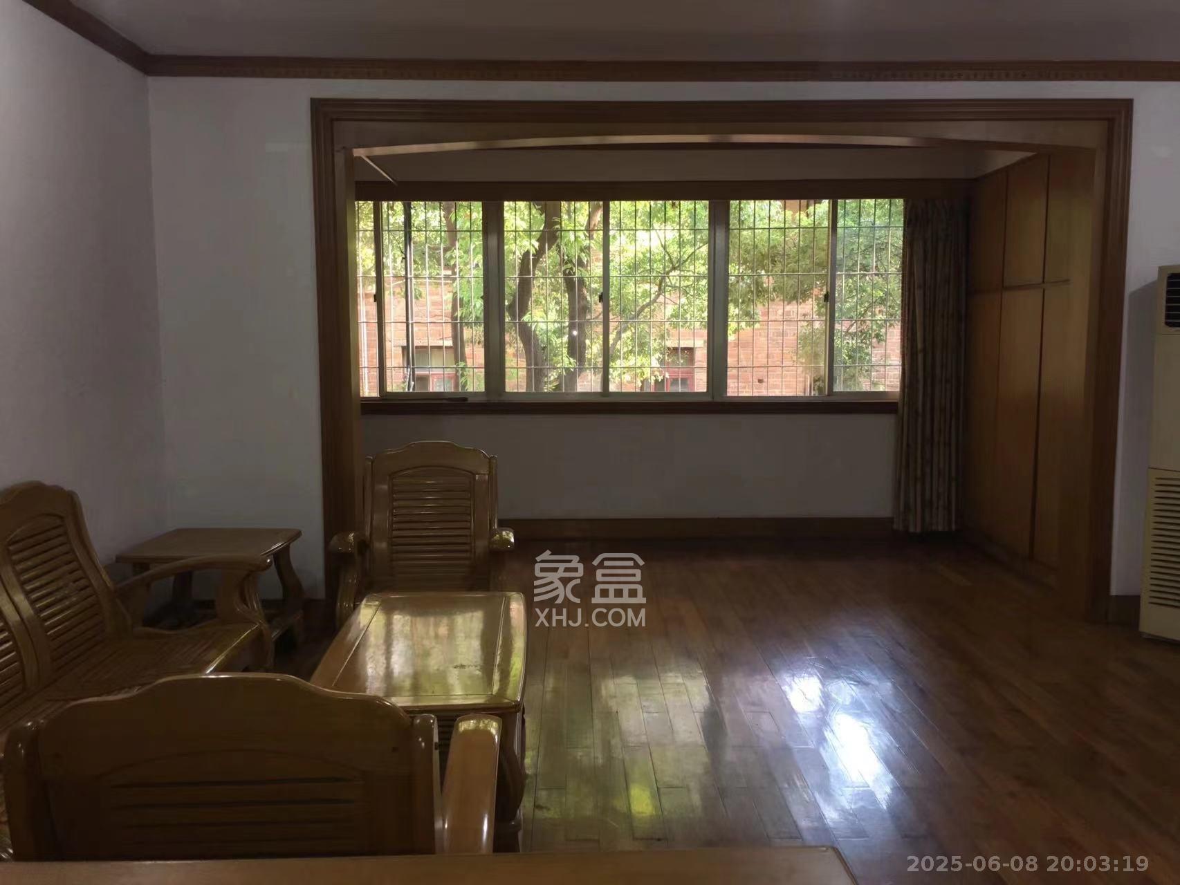 东塘电力院  1室2厅1卫   3200.00元/月室内图