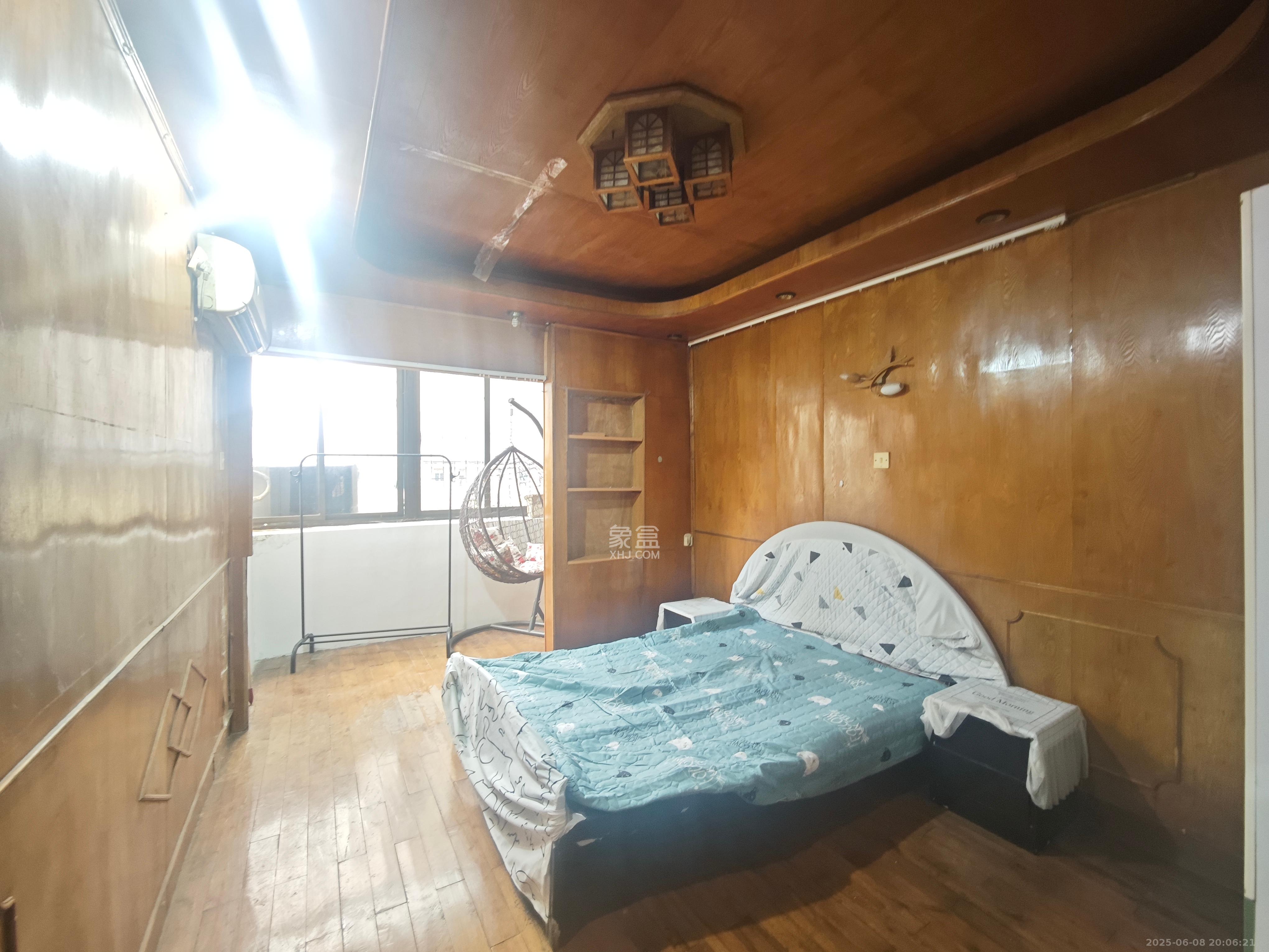 东宸19公馆  1室1厅1卫   1900.00元/月室内图
