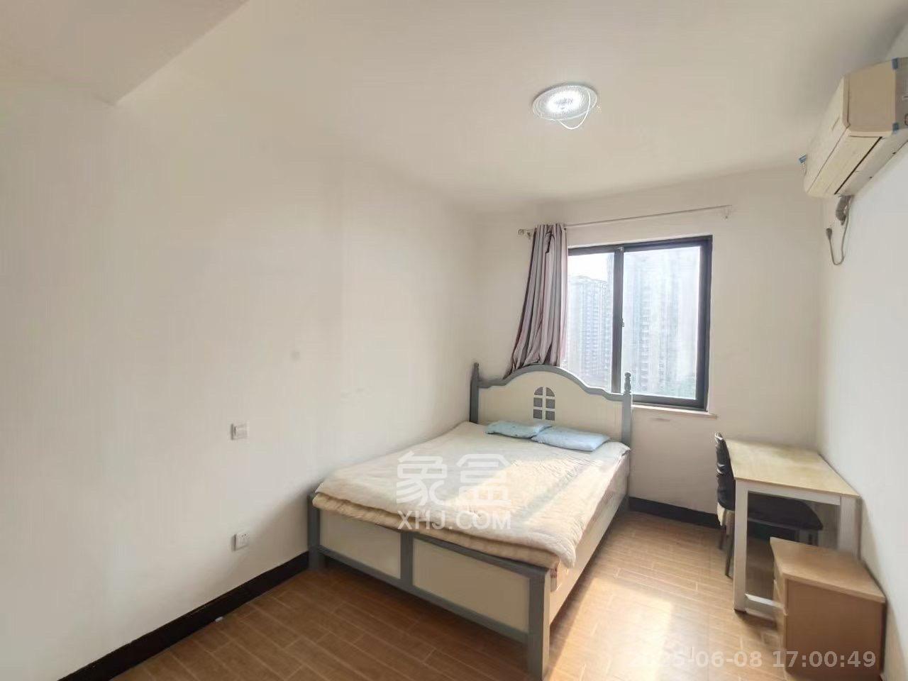 童话里  2室2厅1卫   1800.00元/月室内图