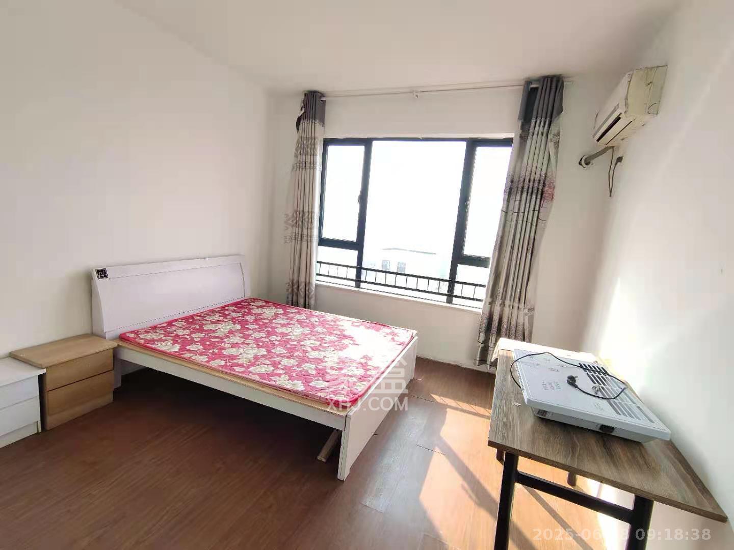 长房时代城  2室2厅1卫   2400.00元/月室内图