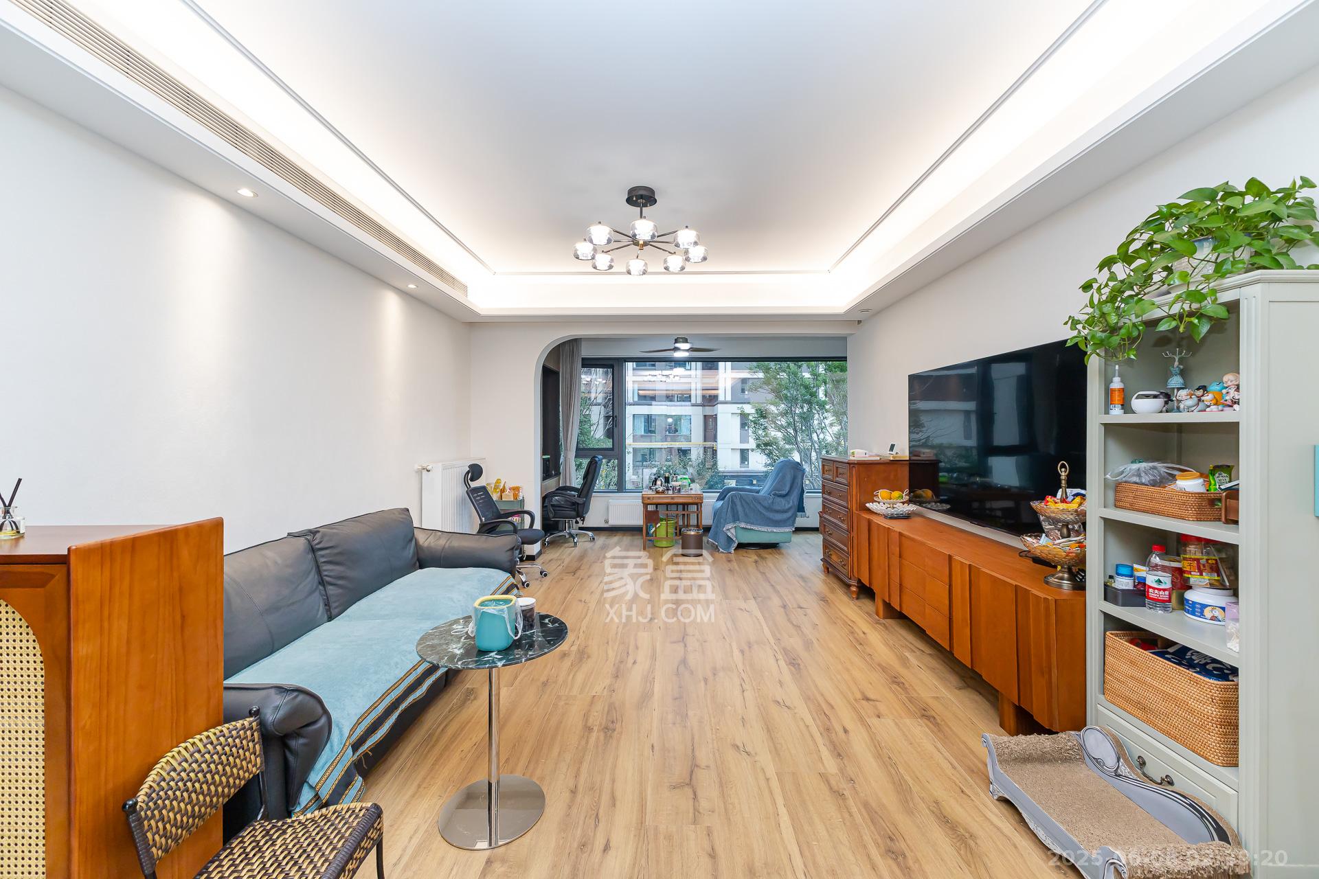 时代建发和著  4室2厅2卫   248.00万