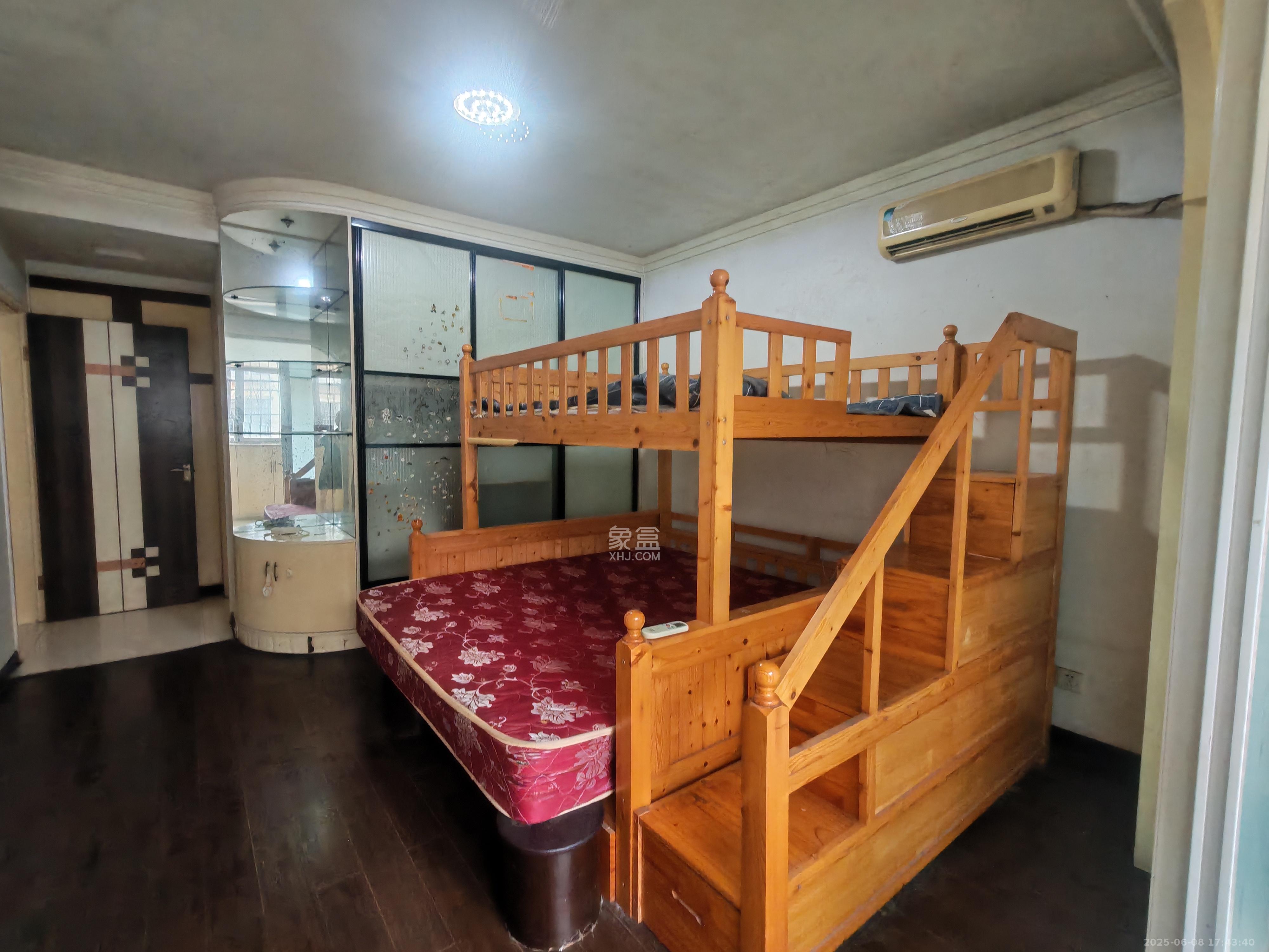 新星小区  3室2厅2卫   1600.00元/月室内图