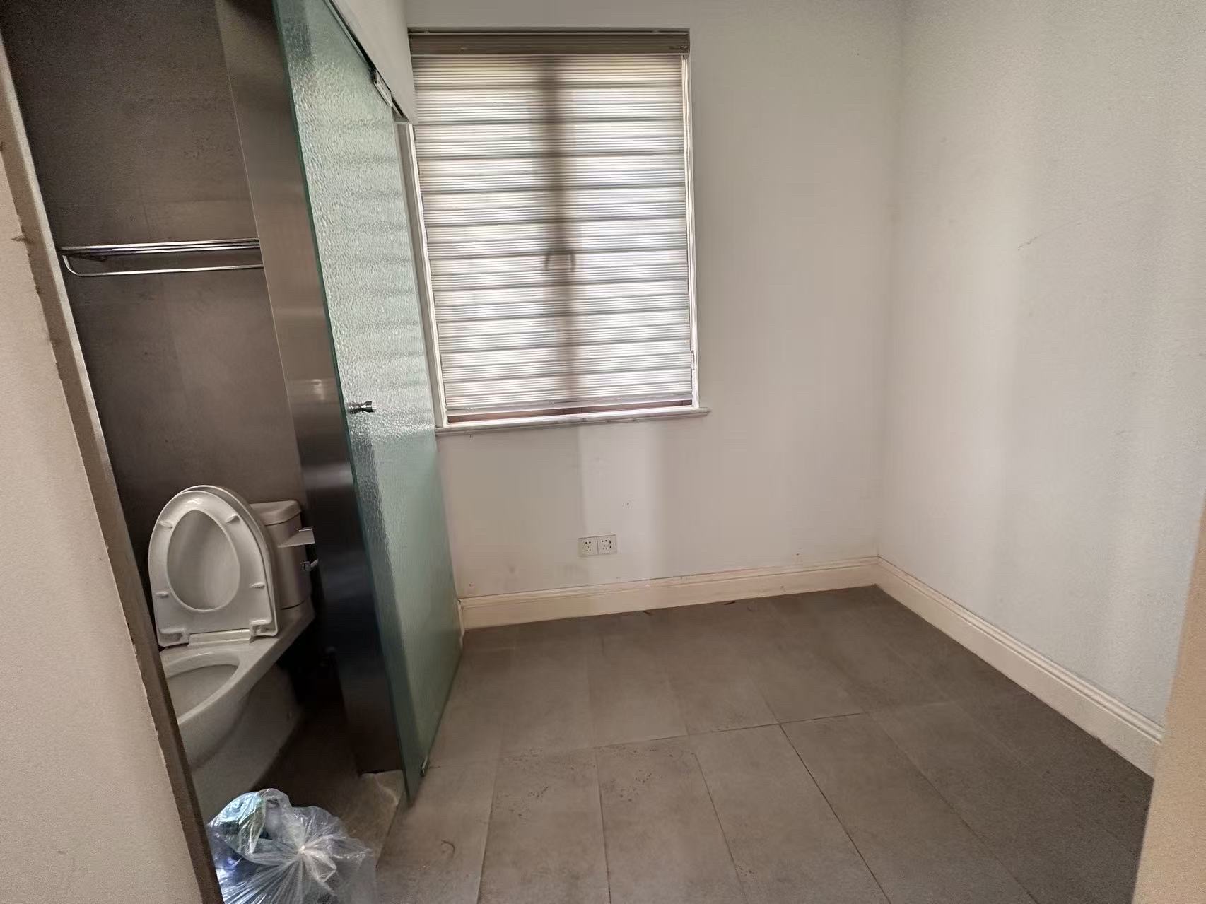 海航豪庭北苑 5室2厅3卫 8000.0元/月 海航豪庭北苑 5室2厅3卫 8000.0元/月室内图