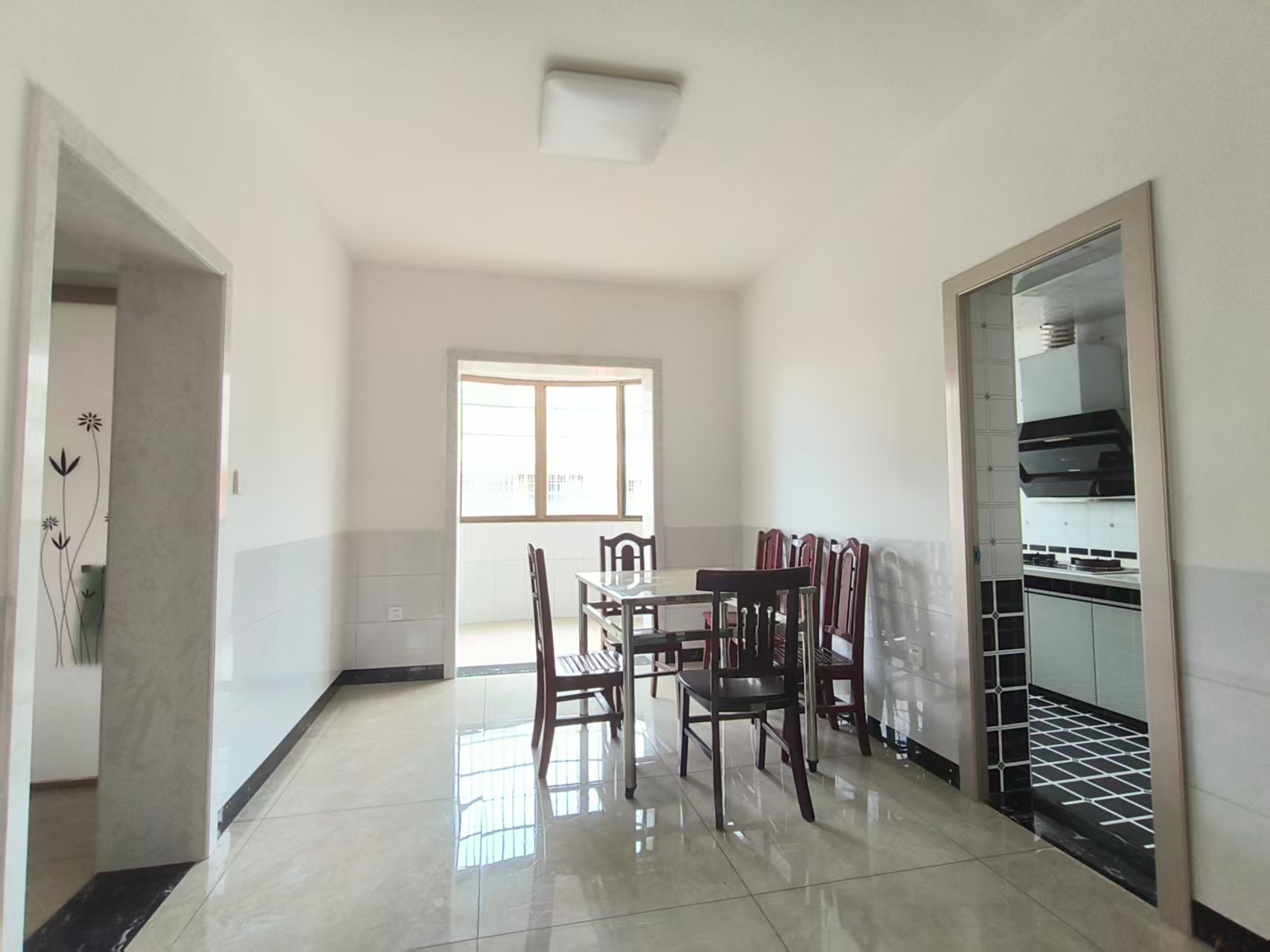 双江安置小区 3室2厅2卫 1300.0元/月 双江安置小区 3室2厅2卫 1300.0元/月室内图