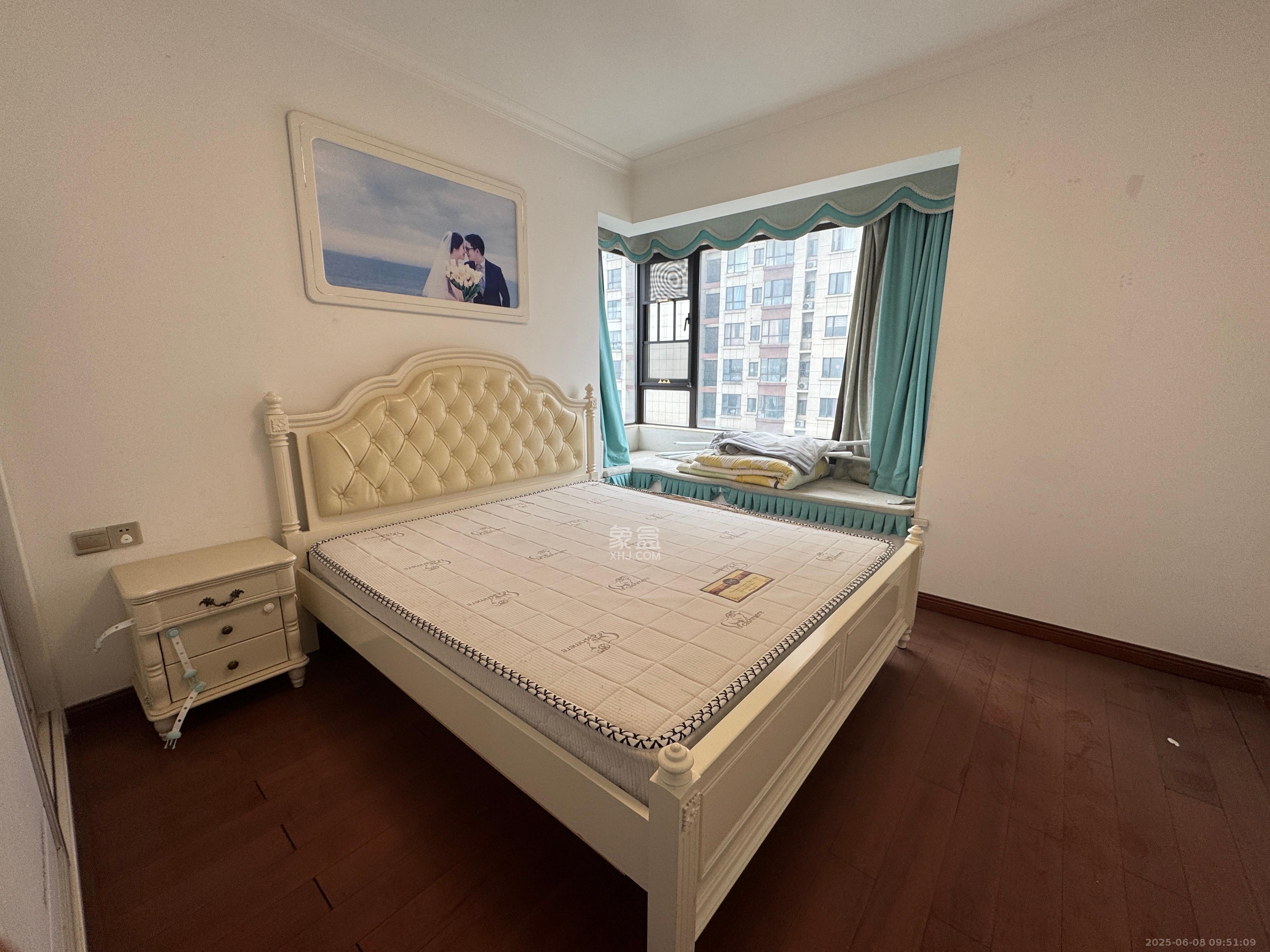 山语城三期  3室2厅2卫    2300.0元/月 山语城三期  3室2厅2卫    2300.0元/月室内图