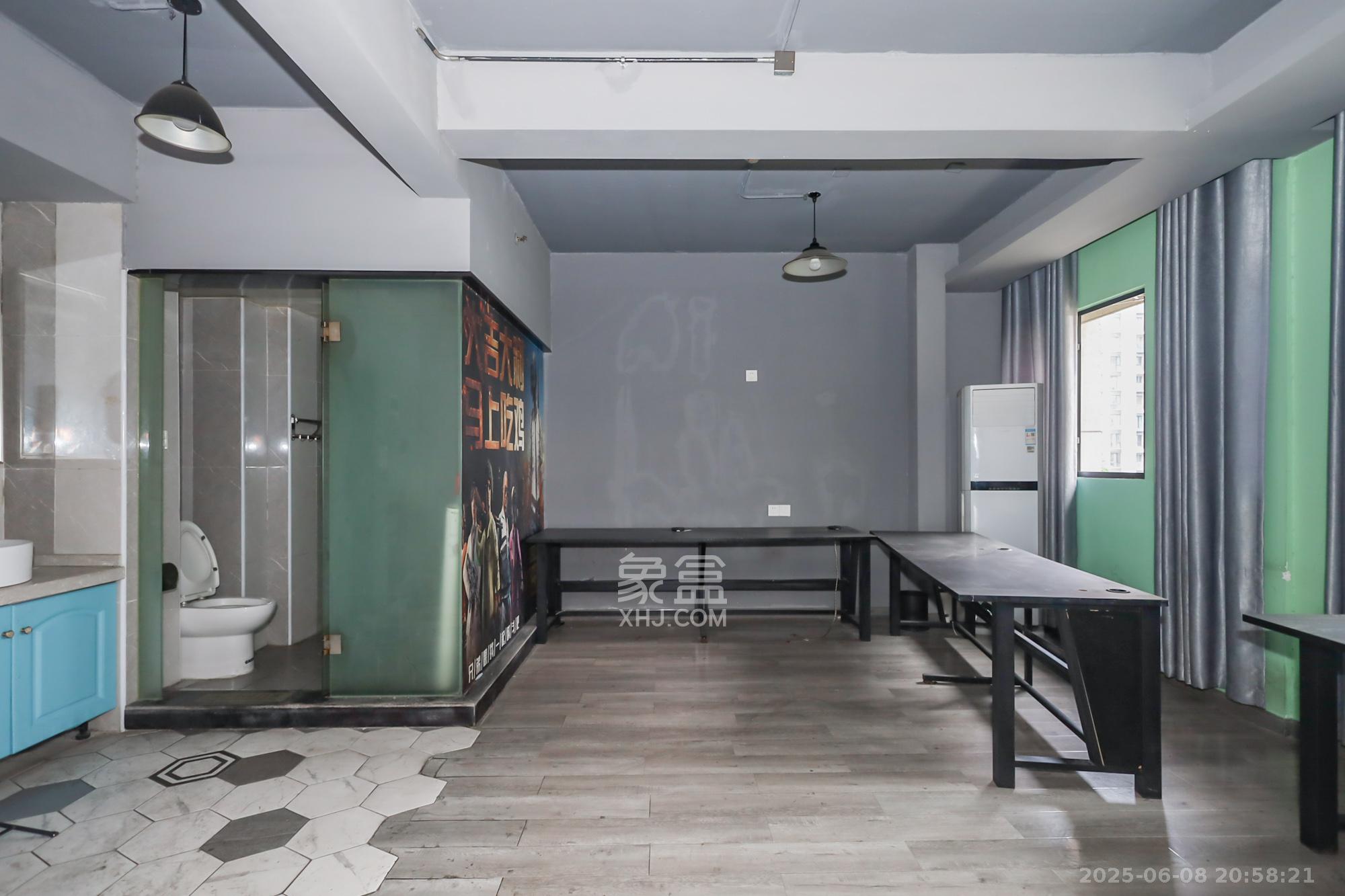 郡原广场  1室1厅1卫    28.0万 郡原广场  1室1厅1卫    28.0万其他