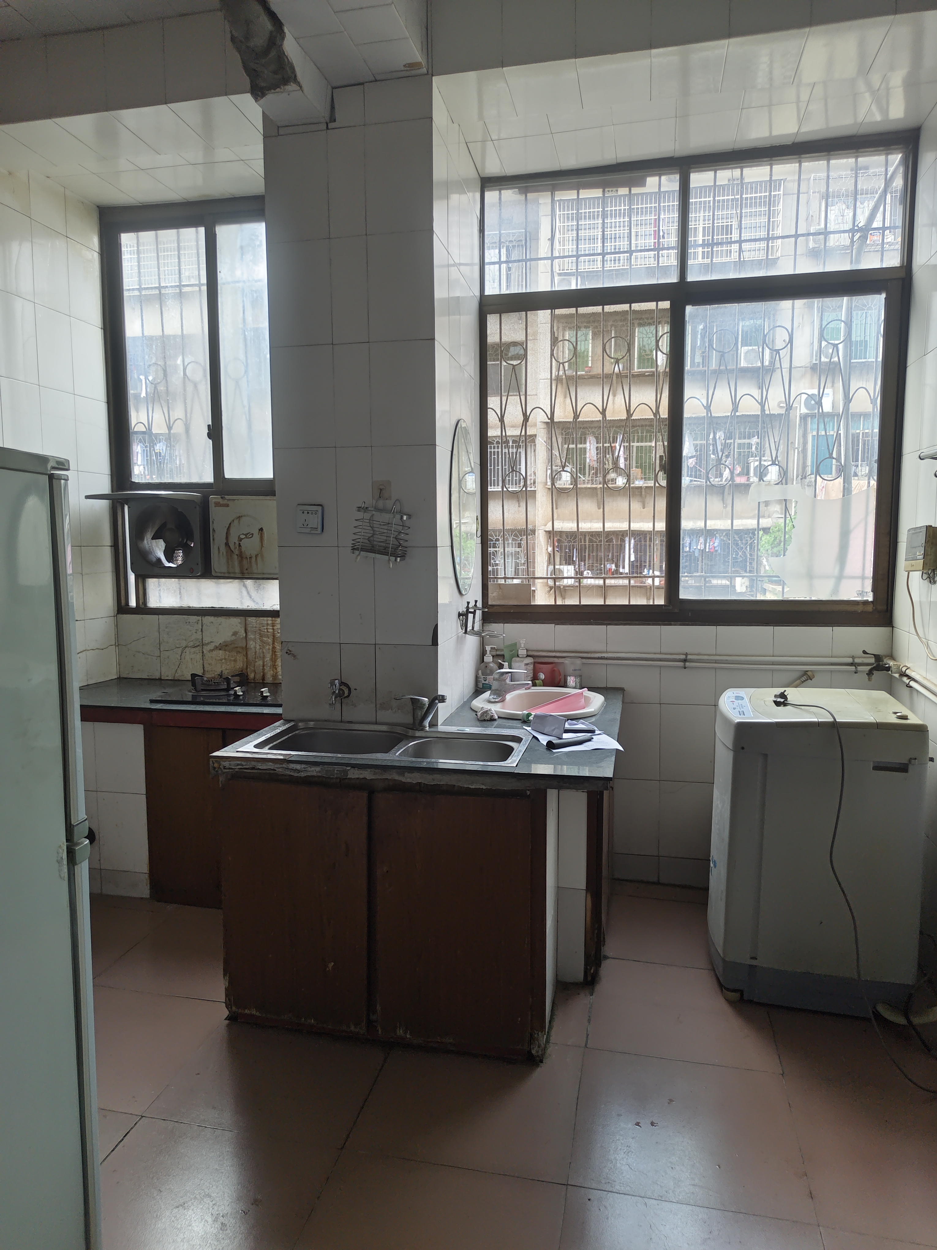 佳宏小区 2室1厅1卫 700.0元/月 佳宏小区 2室1厅1卫 700.0元/月室内图