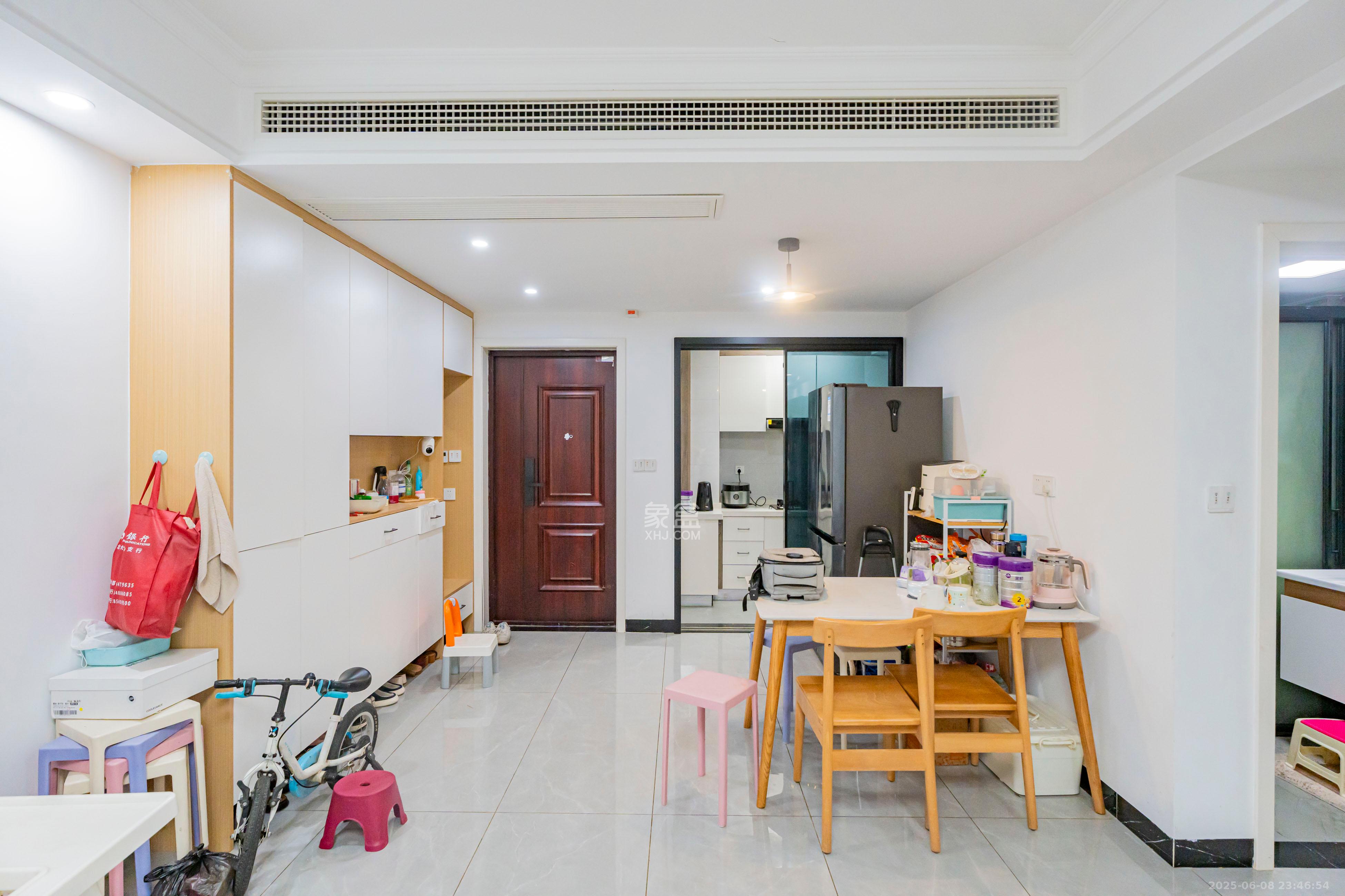 天健城  3室1厅1卫    138.0万 天健城  3室1厅1卫    138.0万客厅