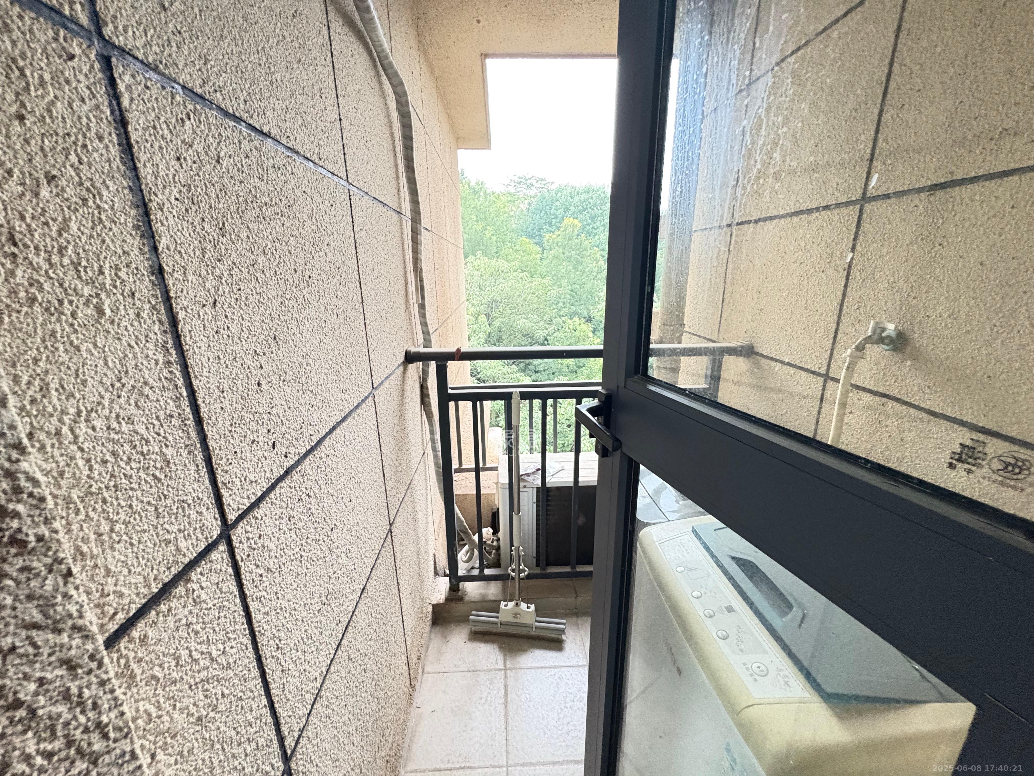 保利城（中航城国际社区、郡原美村）  1室1厅1卫   1500.00元/月室内图