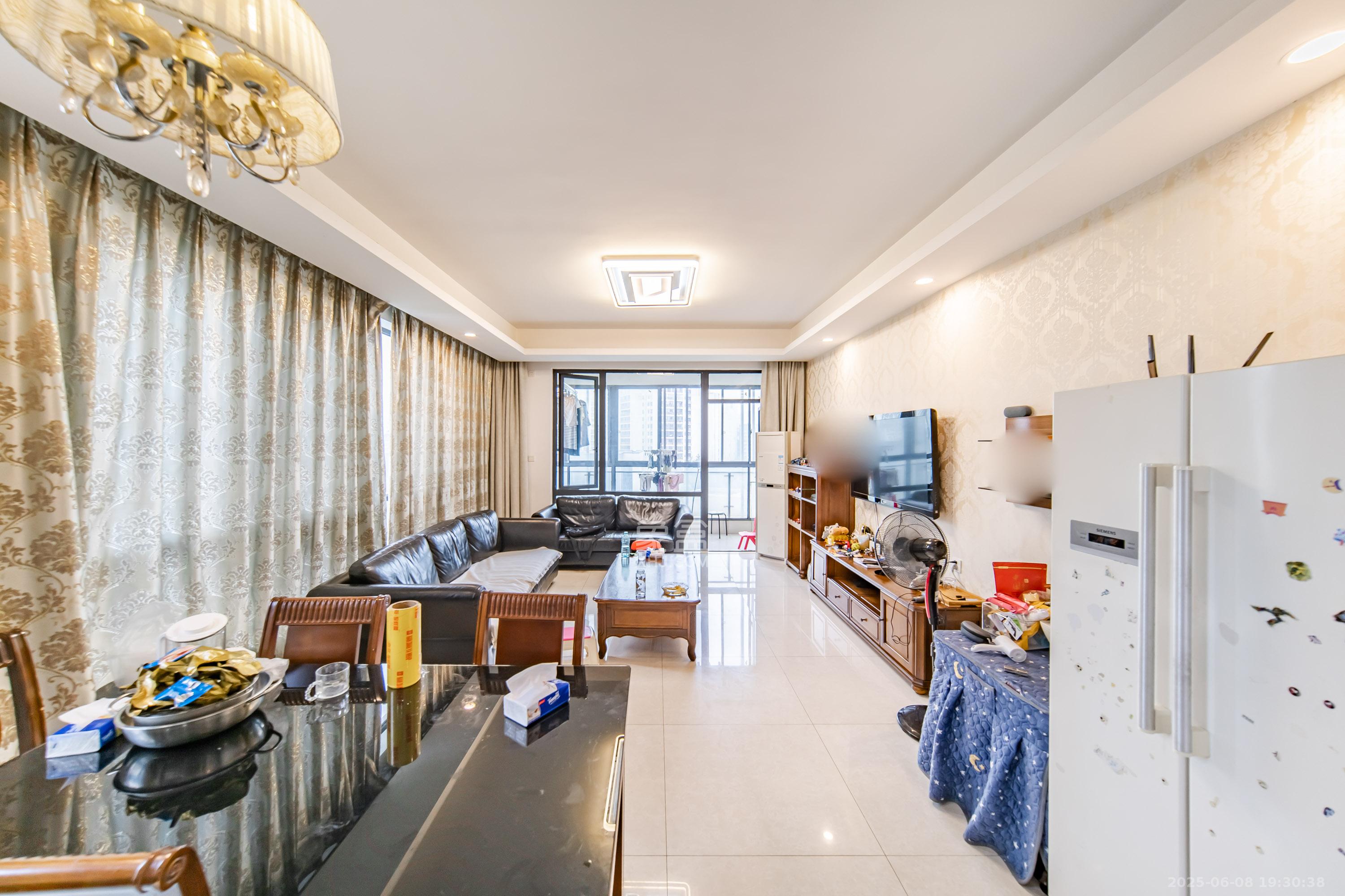 阳光100三期  4室2厅2卫    186.0万 阳光100三期  4室2厅2卫    186.0万