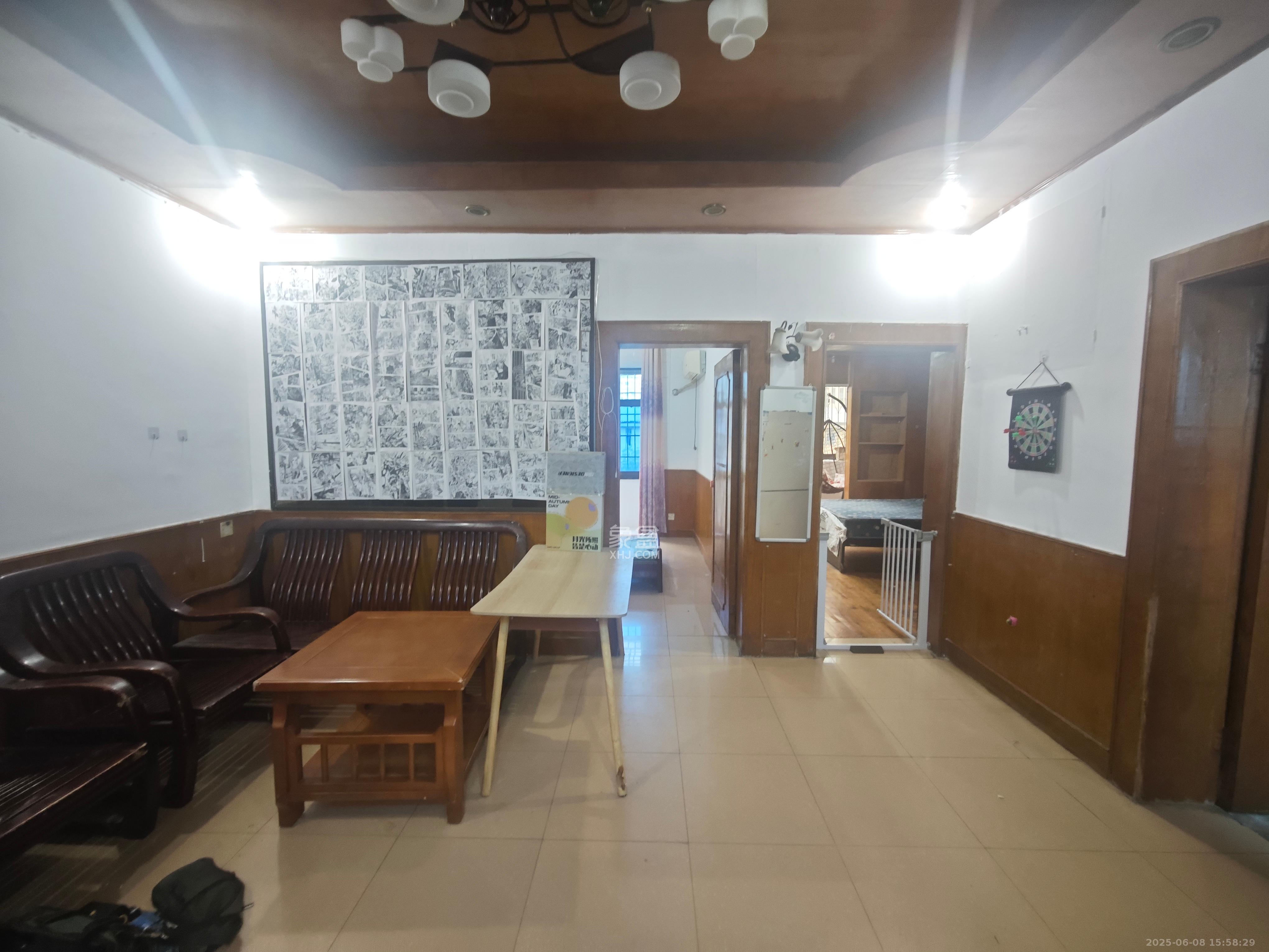 长沙市轻化公司宿舍（三角塘88号）  2室1厅1卫   1300.00元/月