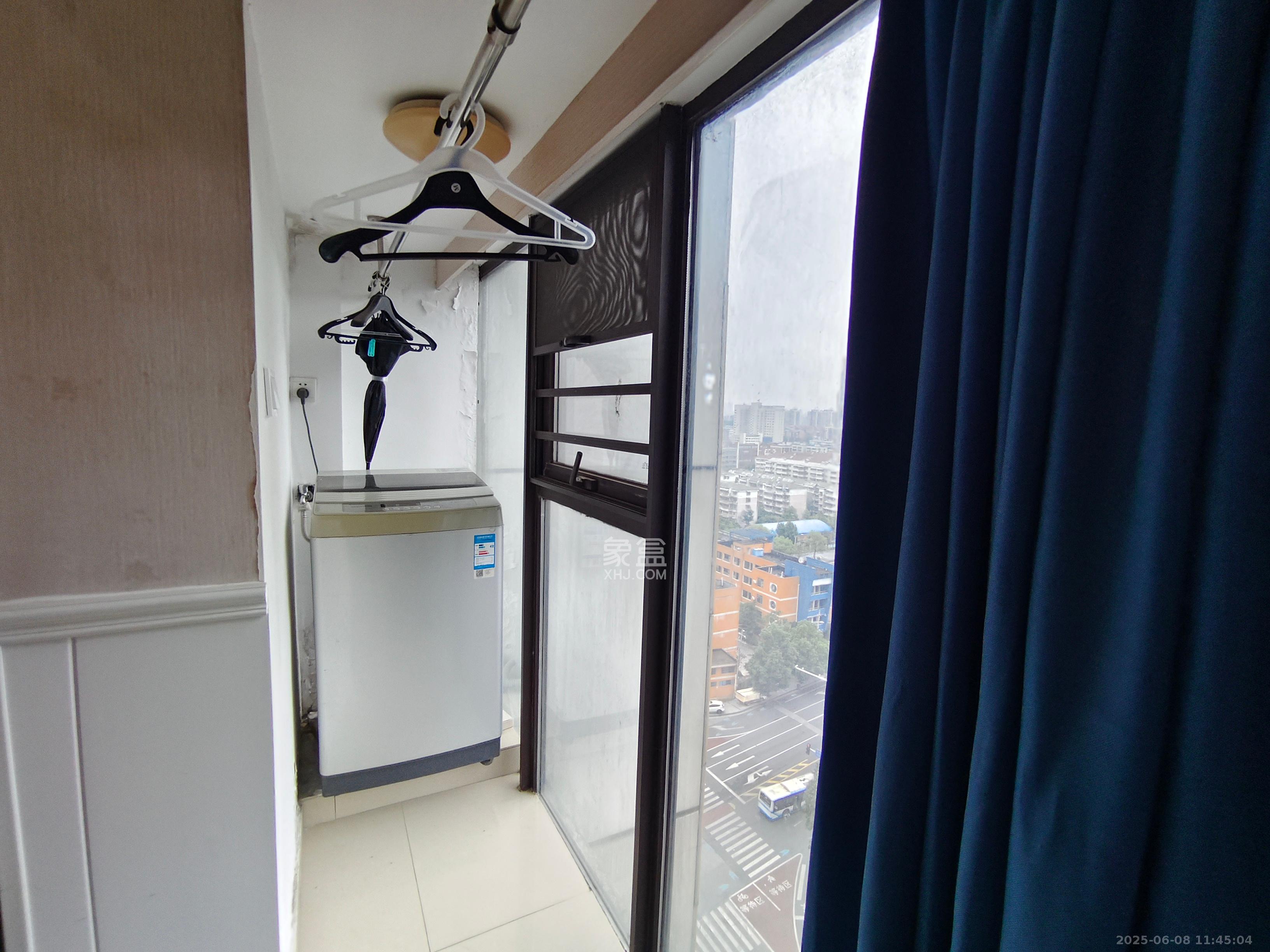 达美D6区  1室1厅1卫    1700.0元/月室内图