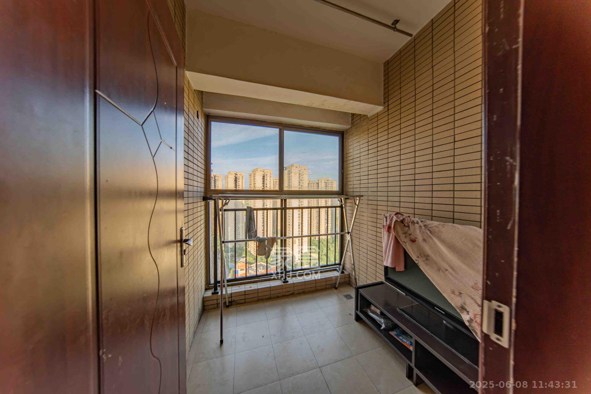 江山帝景哈佛  2室2厅1卫    1800.0元/月 江山帝景哈佛  2室2厅1卫    1800.0元/月室内图