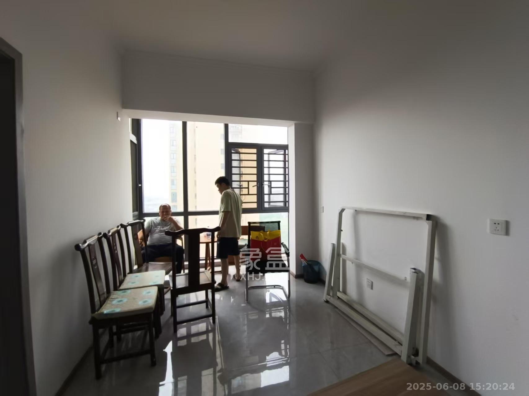 阿舍南2号(花之林大厦) 2室1厅1卫 1300.0元/月 阿舍南2号(花之林大厦) 2室1厅1卫 1300.0元/月室内图