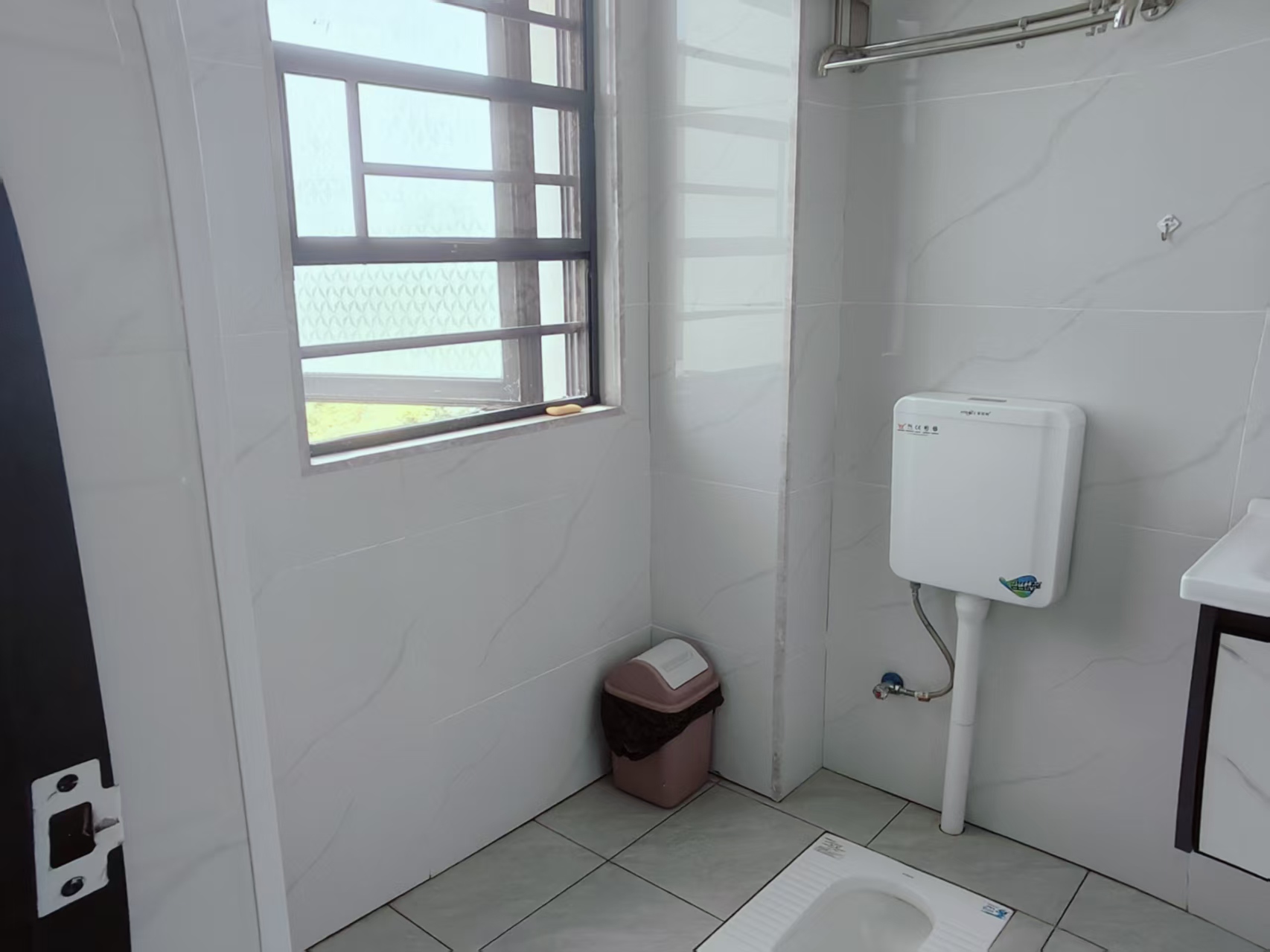 高新活力城 3室2厅2卫 2280.0元/月 高新活力城 3室2厅2卫 2280.0元/月室内图