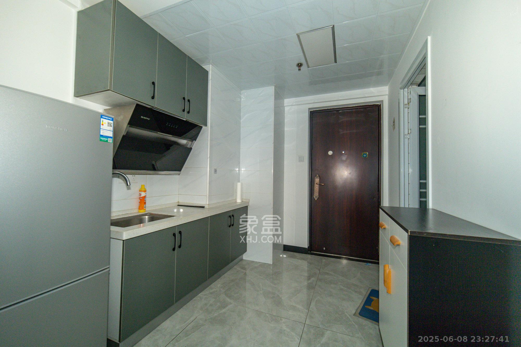 金科时代中心 1室1厅1卫 23.0万 金科时代中心 1室1厅1卫 23.0万厨房