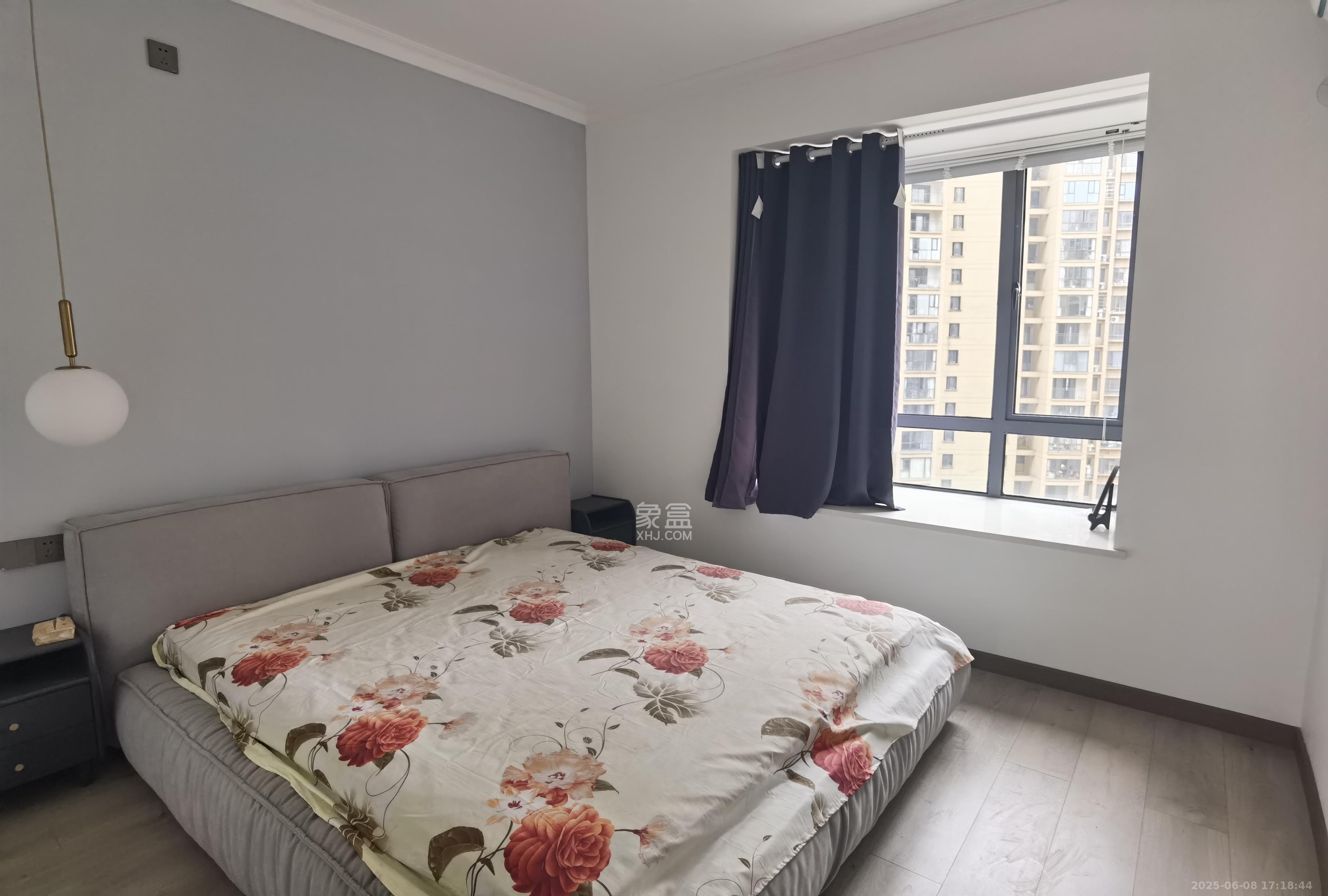 西湖鸿运佳苑 5室2厅2卫 3500.0元/月 西湖鸿运佳苑 5室2厅2卫 3500.0元/月室内图