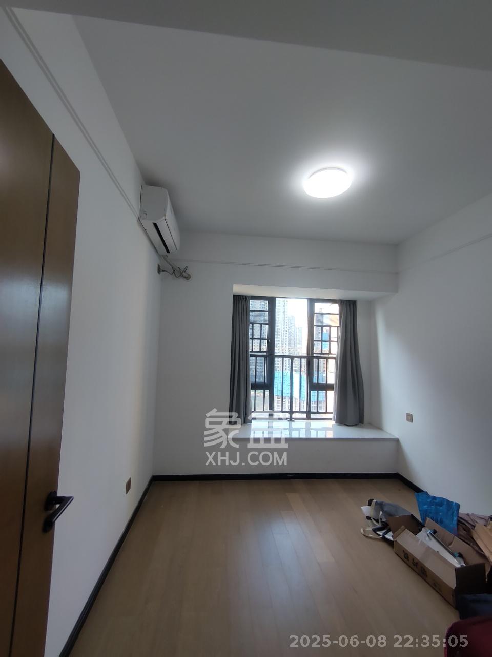 润和滨江府 4室2厅2卫 2500.0元/月 润和滨江府 4室2厅2卫 2500.0元/月室内图