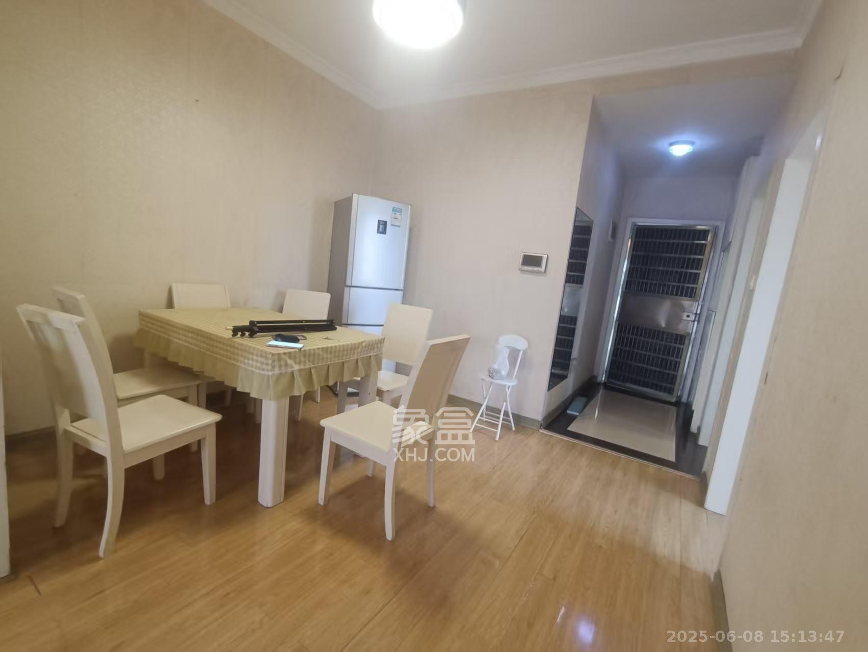 长盛岚庭 3室2厅1卫 2200.0元/月 长盛岚庭 3室2厅1卫 2200.0元/月室内图