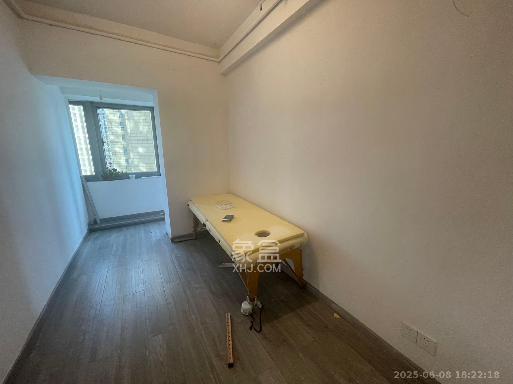 保利国际广场 1室1厅1卫 4000.0元/月 保利国际广场 1室1厅1卫 4000.0元/月室内图