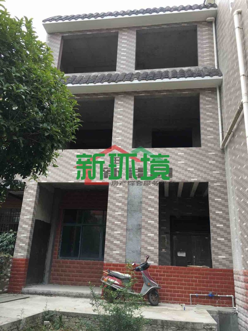 大庸桥烟草公司宿舍  5室3厅3卫   315.00万客厅