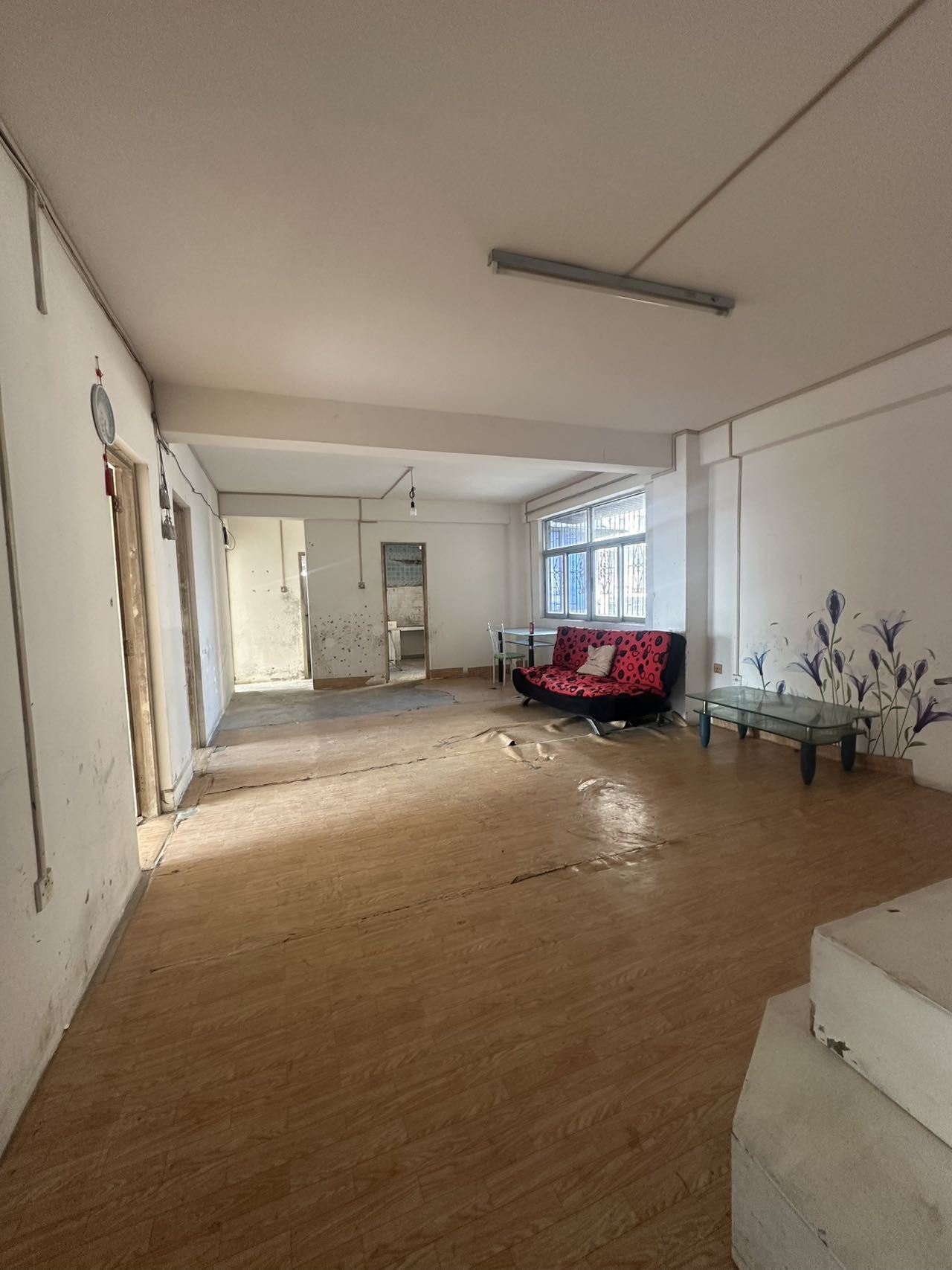 颐远山庄(文明东路)  3室2厅1卫    75.0万 颐远山庄(文明东路)  3室2厅1卫    75.0万室内图