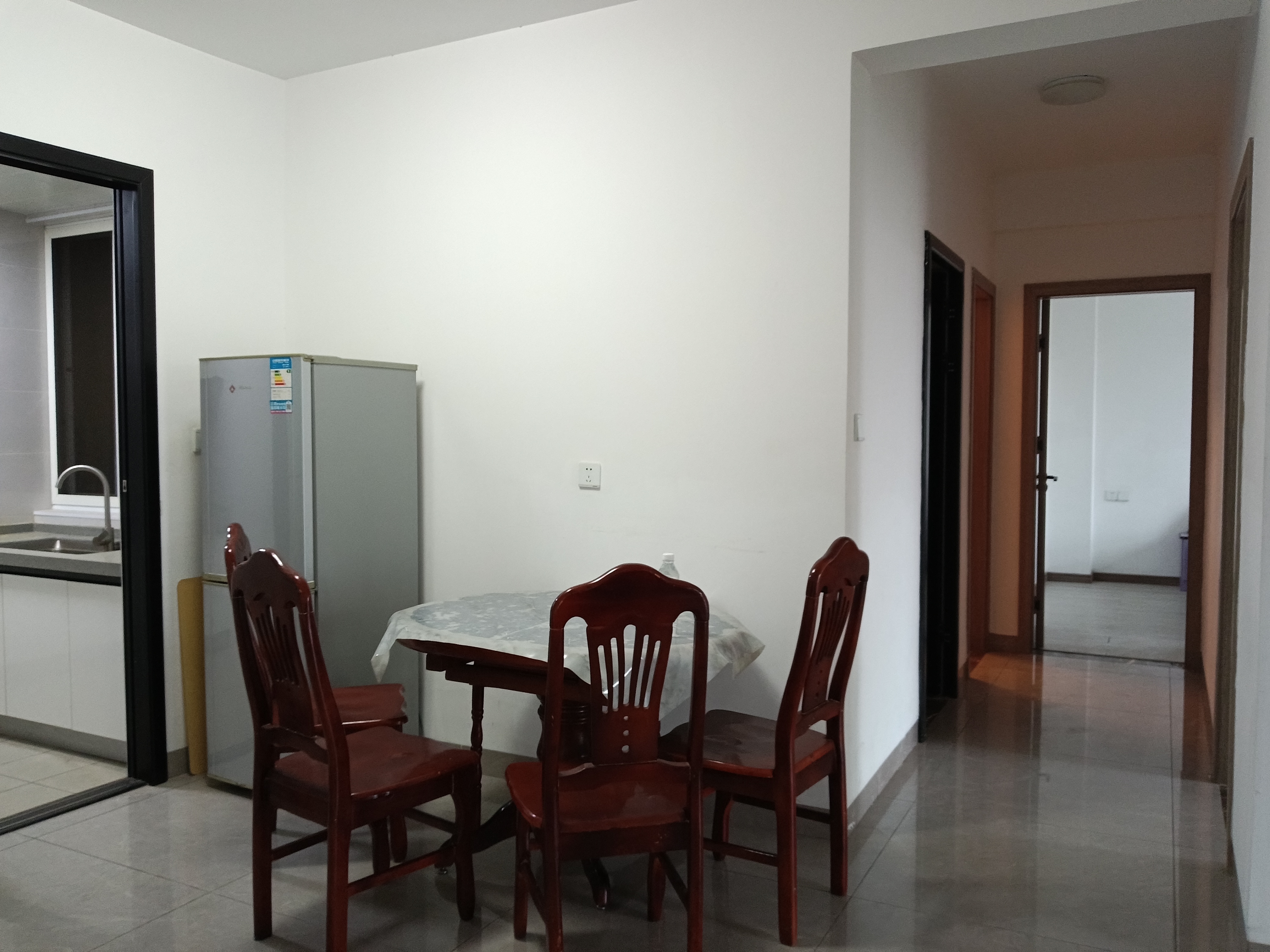 佳源罗马都市 2室1厅1卫 1350.0元/月 佳源罗马都市 2室1厅1卫 1350.0元/月室内图