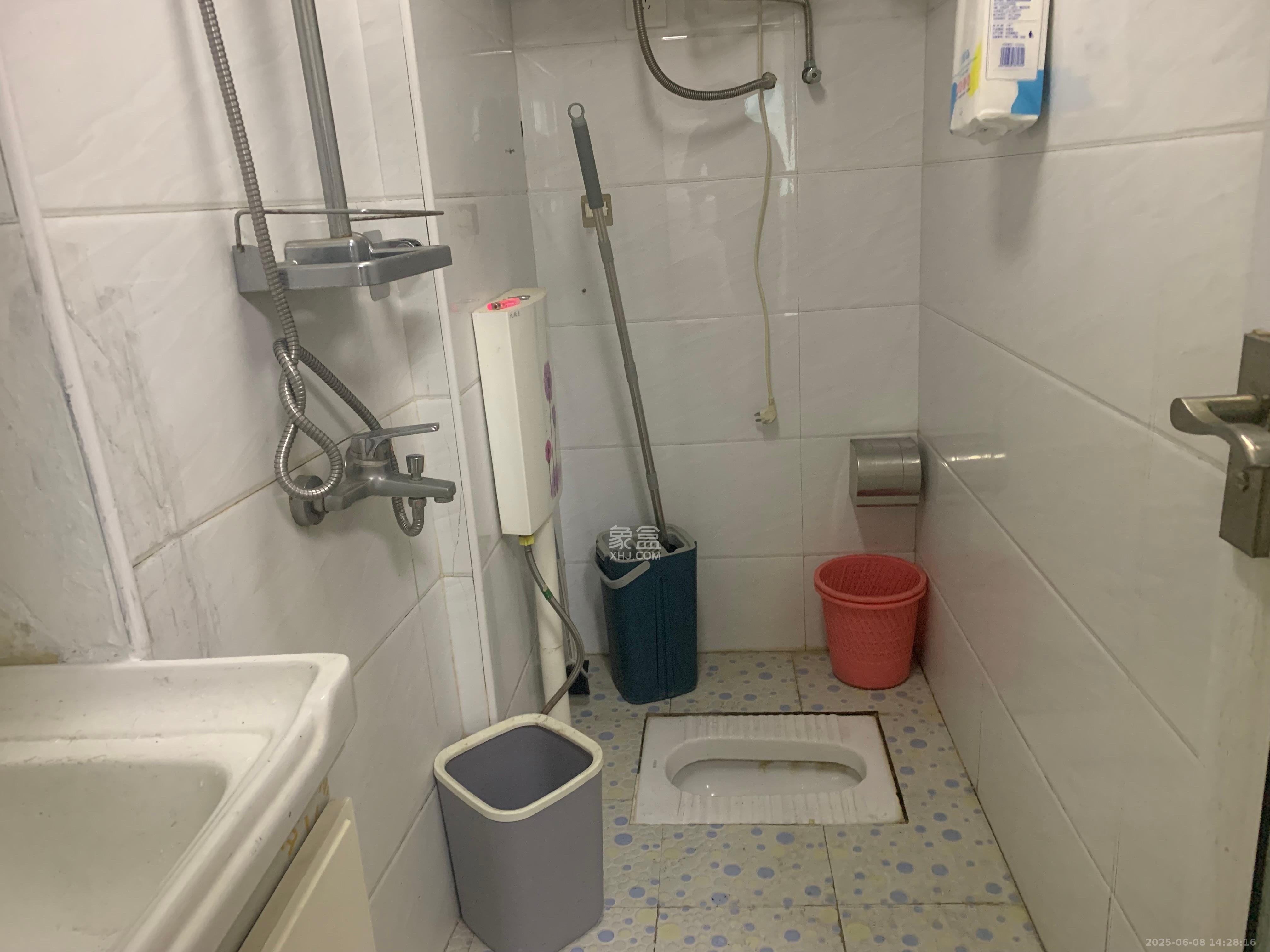 山水湾  1室0厅0卫    1500.0元/月室内图