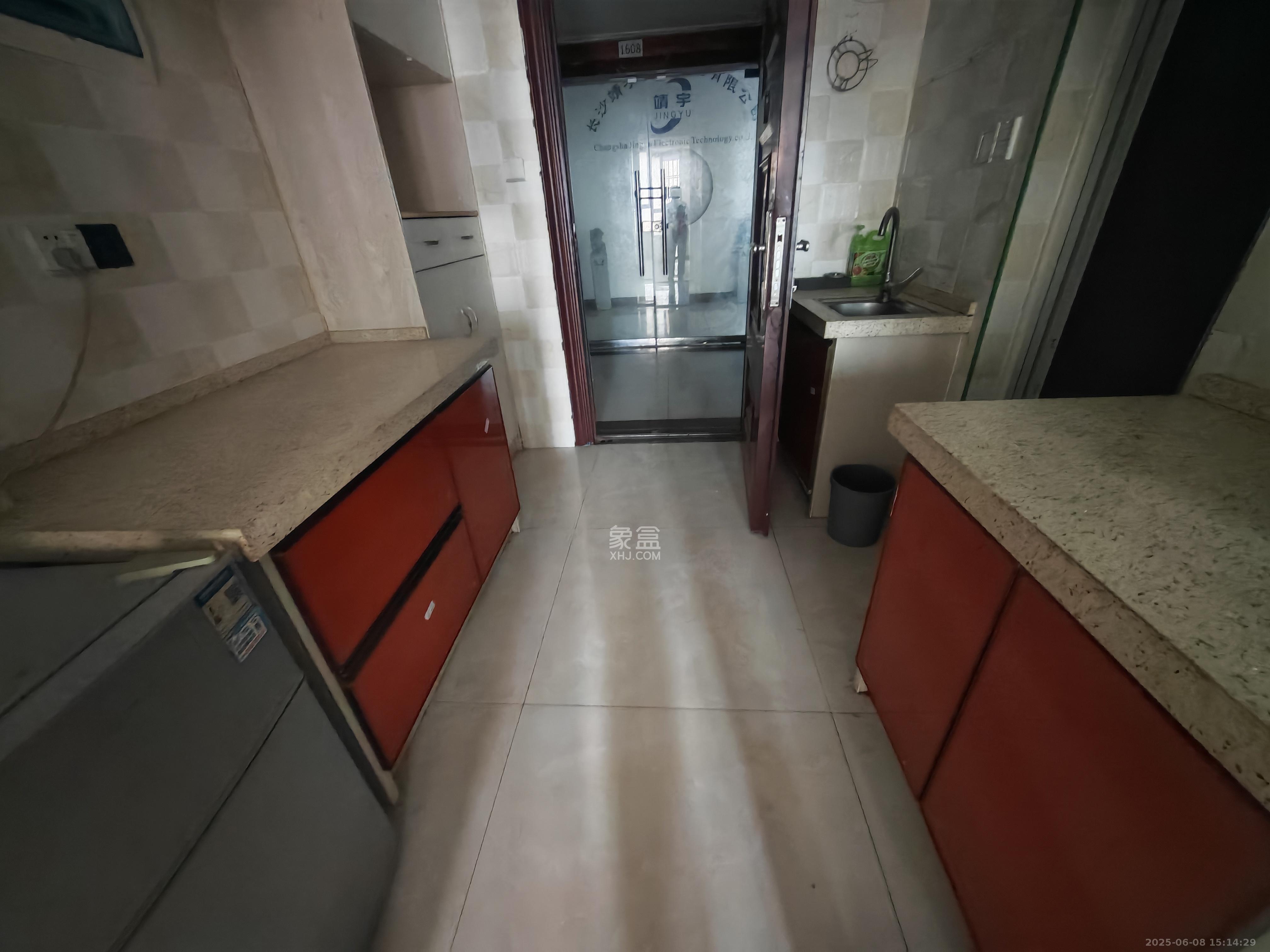 万象美域 1室1厅1卫 1300.0元/月 万象美域 1室1厅1卫 1300.0元/月室内图