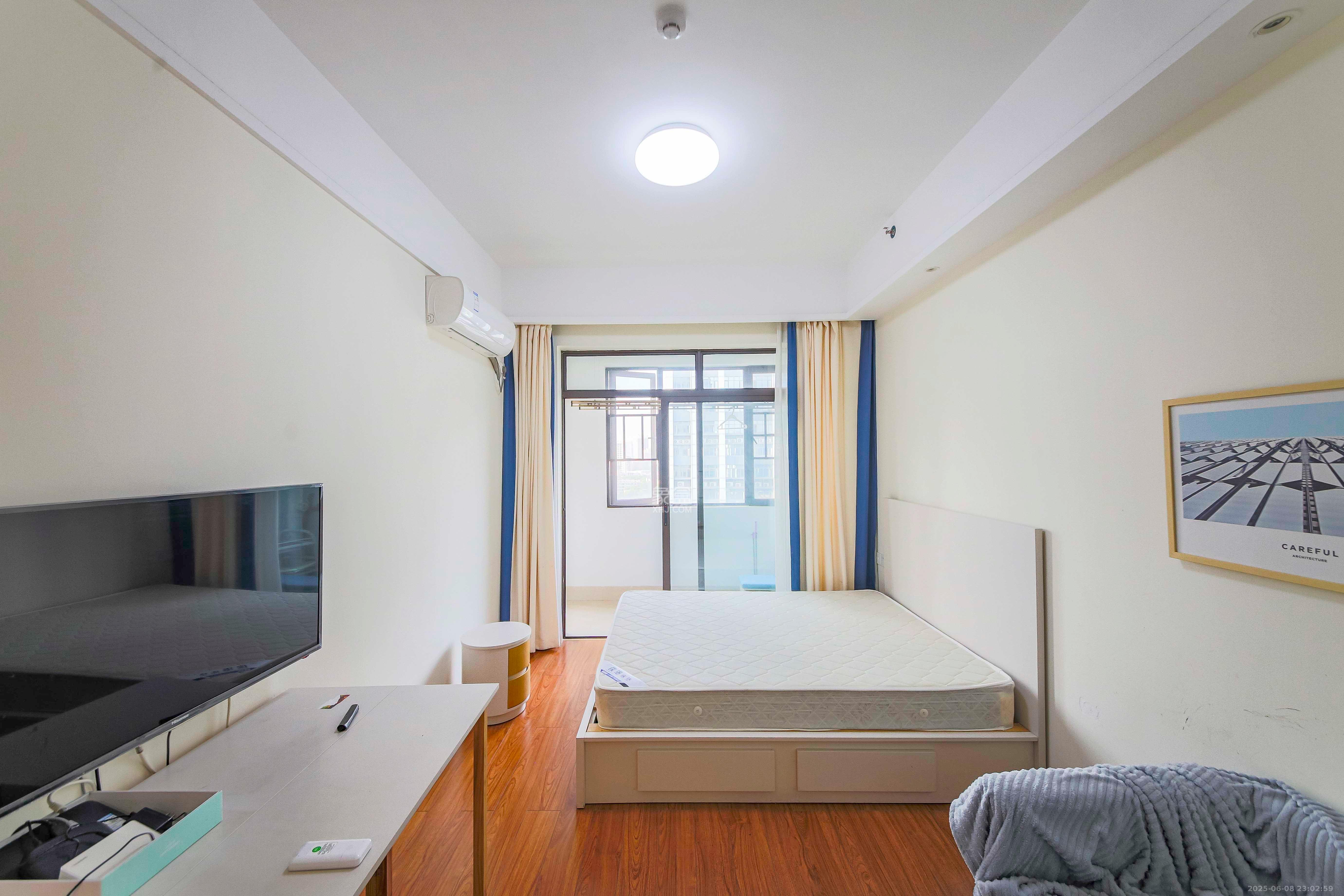 中建信和城 1室1厅1卫 40.0万 中建信和城 1室1厅1卫 40.0万卧室