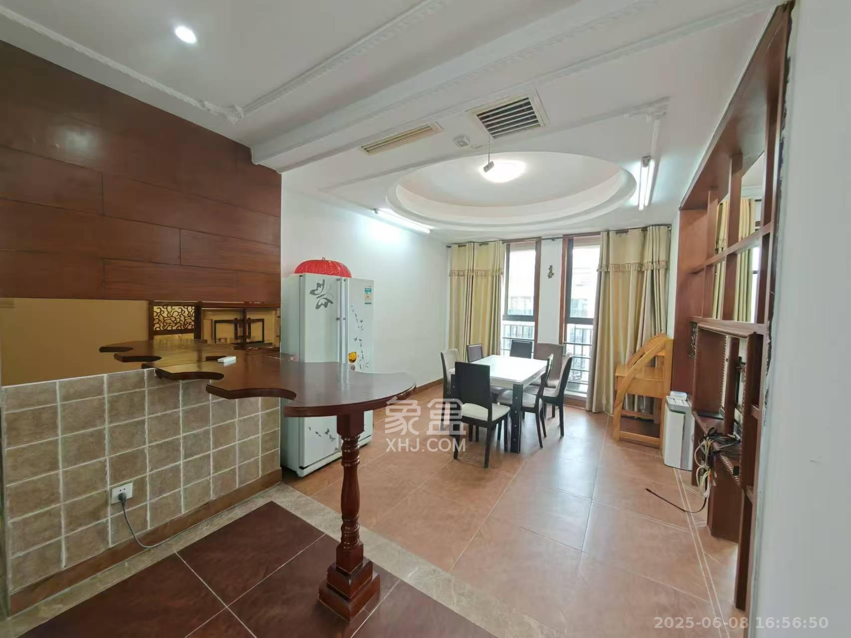 中城丽景香山园  4室2厅2卫   3800.00元/月室内图