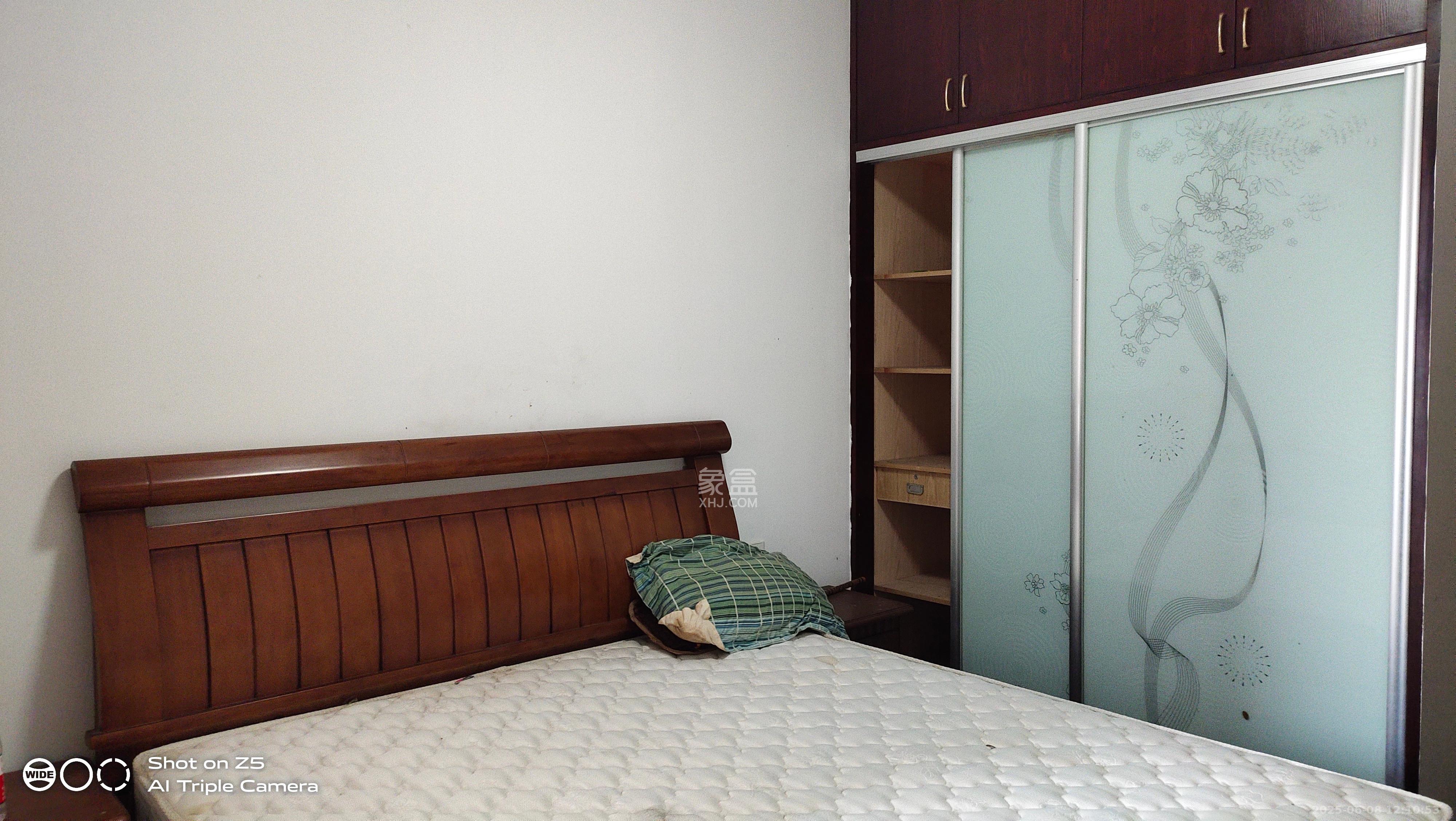 恒广国际景园一二区 4室2厅2卫 3200.0元/月 恒广国际景园一二区 4室2厅2卫 3200.0元/月室内图