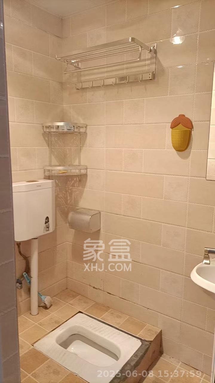 怡海星城  1室1厅1卫   1000.00元/月室内图