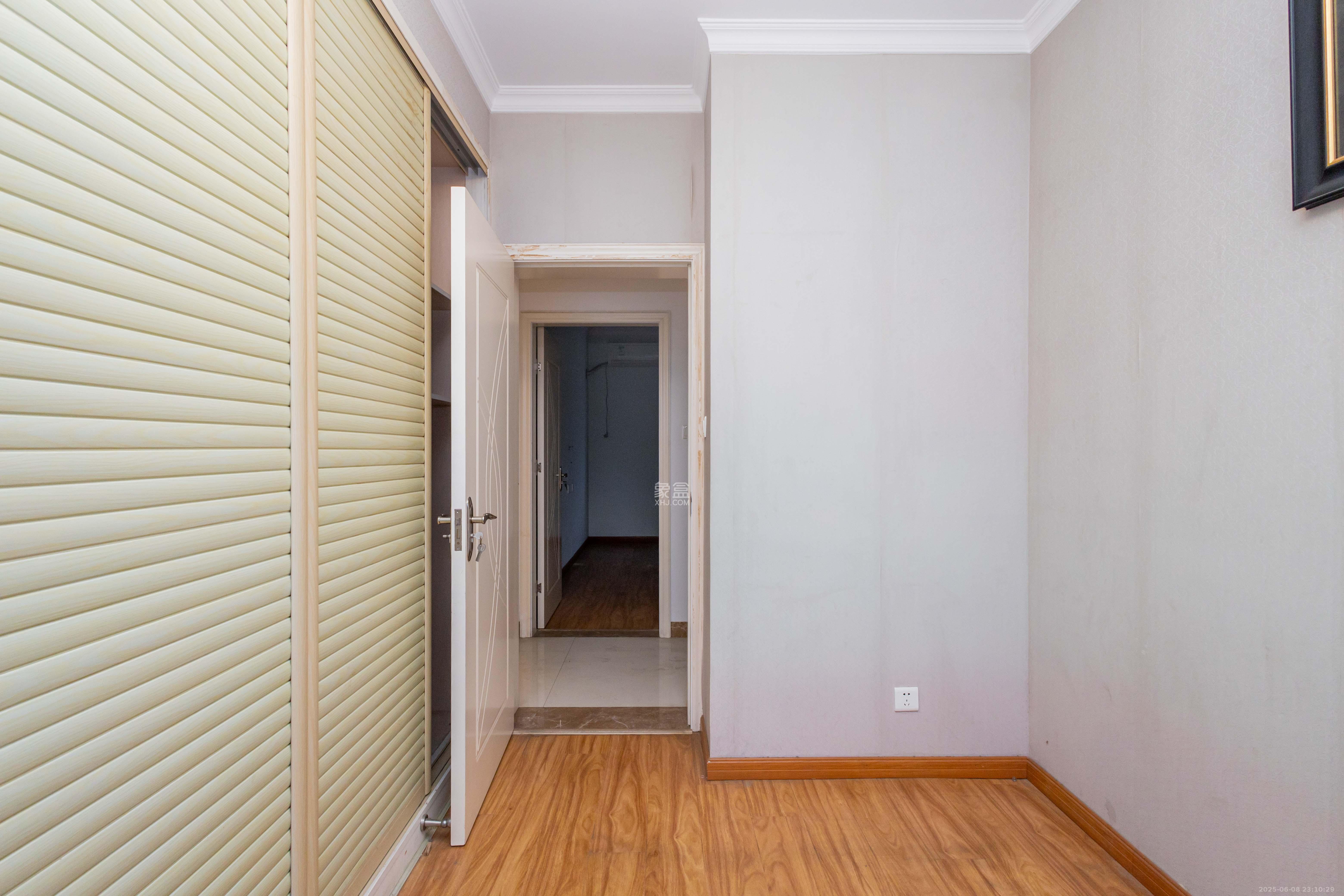 中国铁建国际城一期 3室2厅1卫 43.8万 中国铁建国际城一期 3室2厅1卫 43.8万卧室